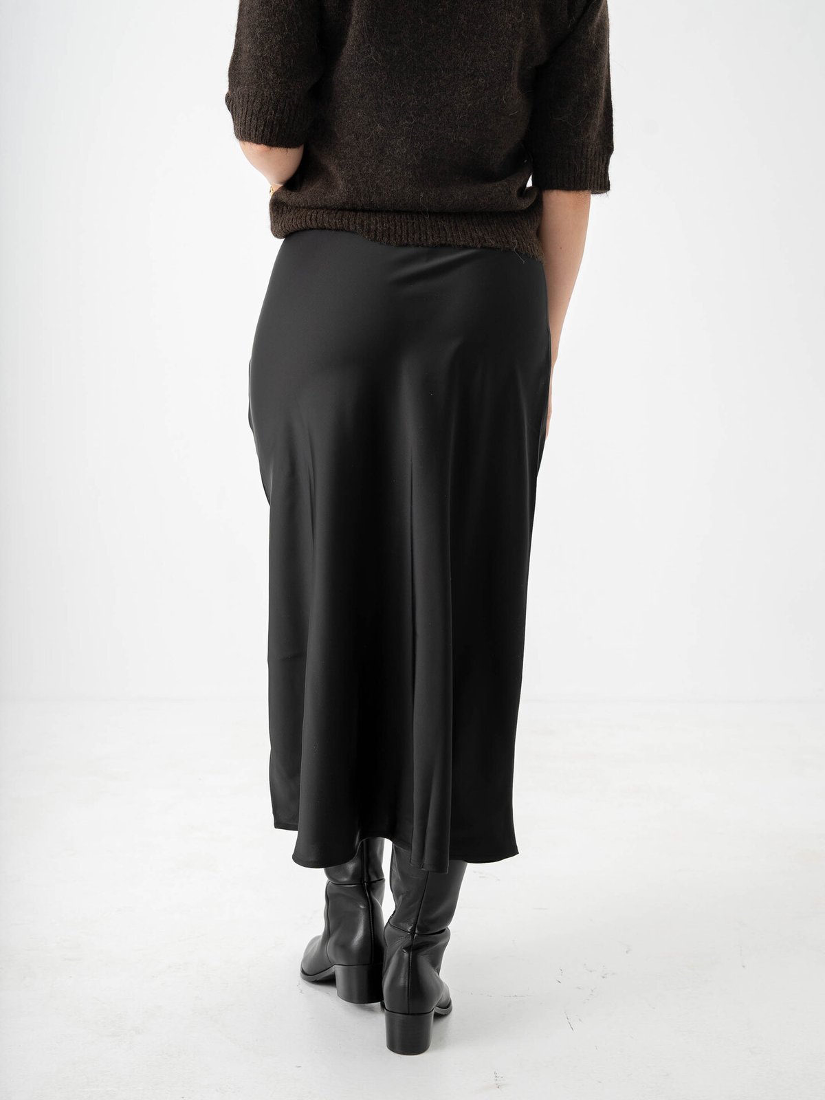 Y.A.S Pella High Waist Midi Skirt Black