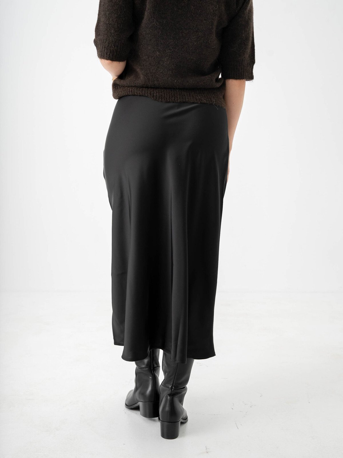 Y.A.S Pella High Waist Midi Skirt Black