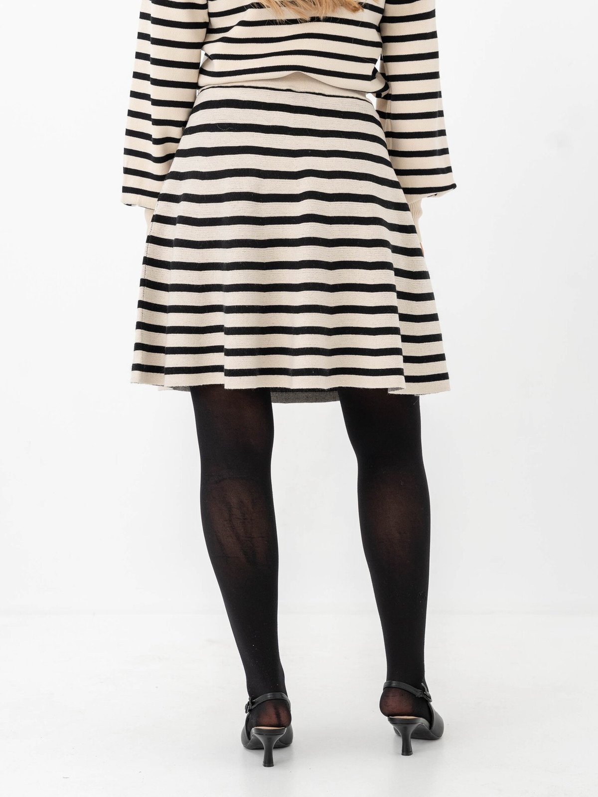 Y.A.S Fonny High Waisted Skirt Birch Black Stripes
