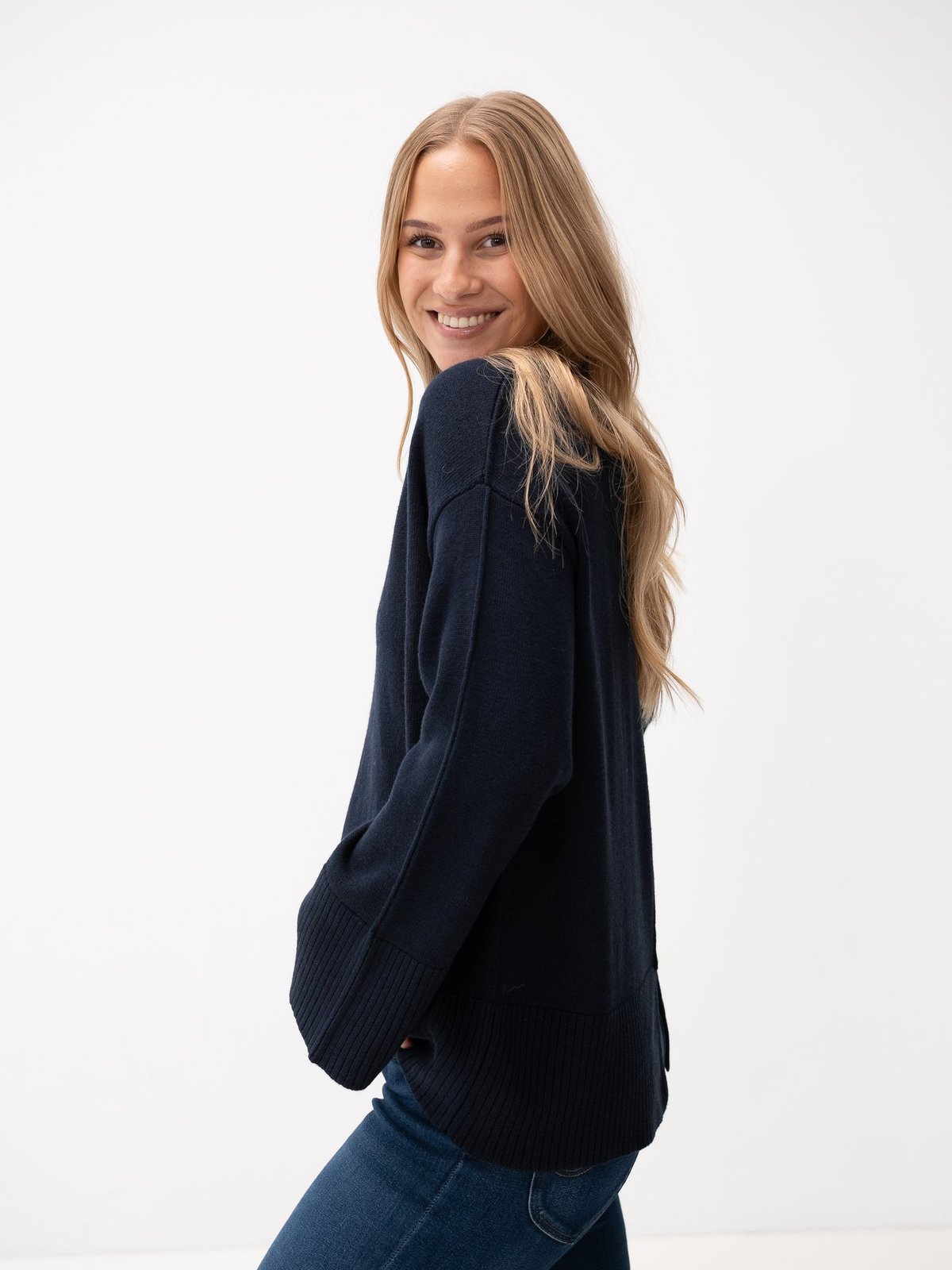 Y.A.S Babette Long Sleeve Knit Pullover Navy Blazer