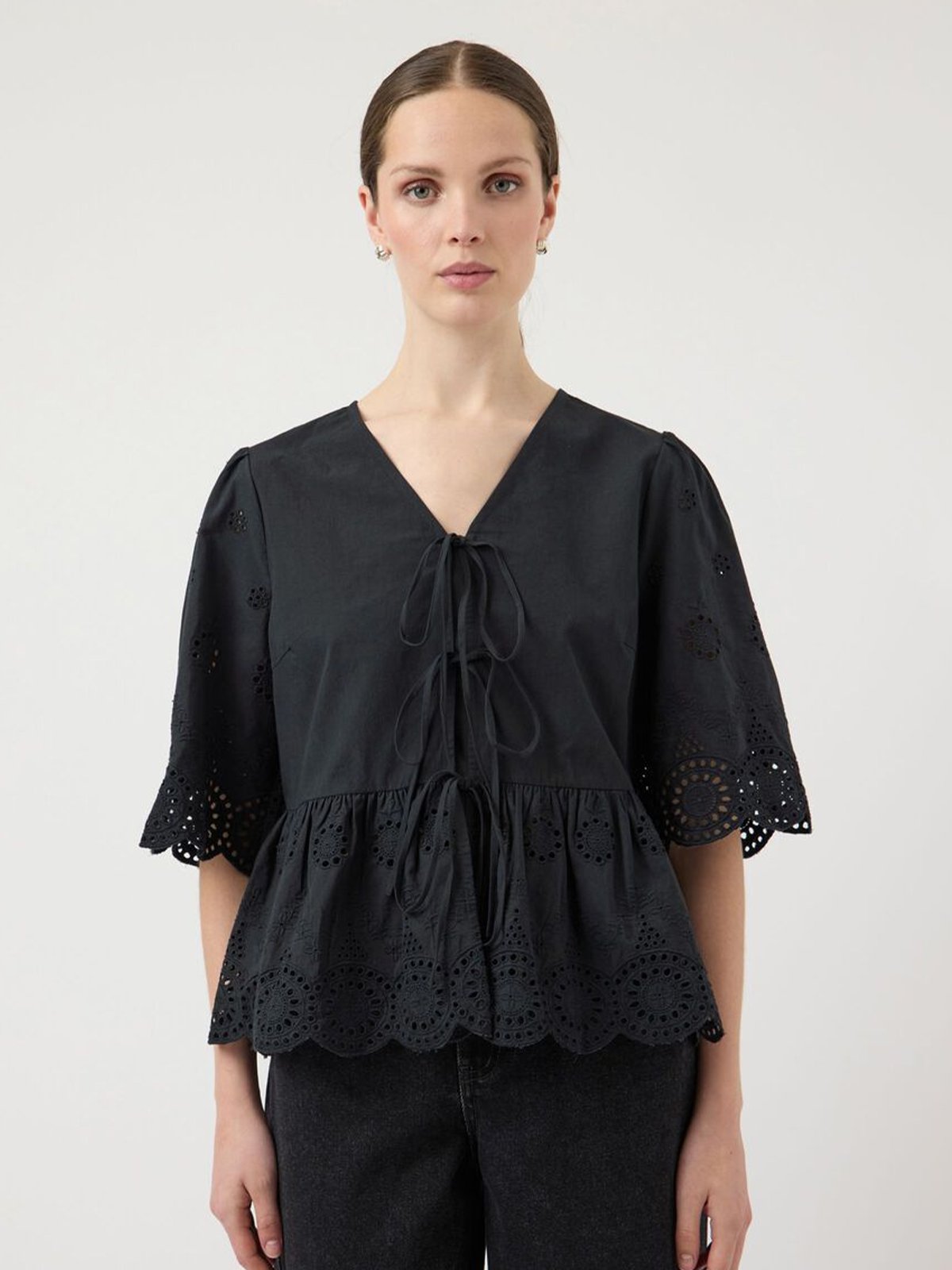 Y.A.S Cornelia 2/4 Tie Top Black