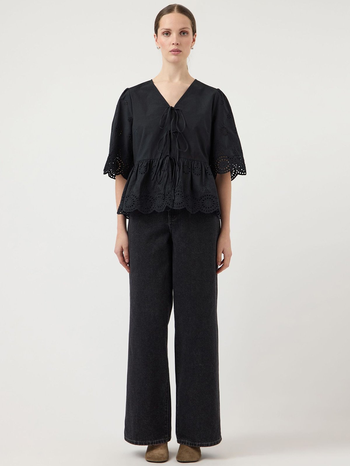 Y.A.S Cornelia 2/4 Tie Top Black