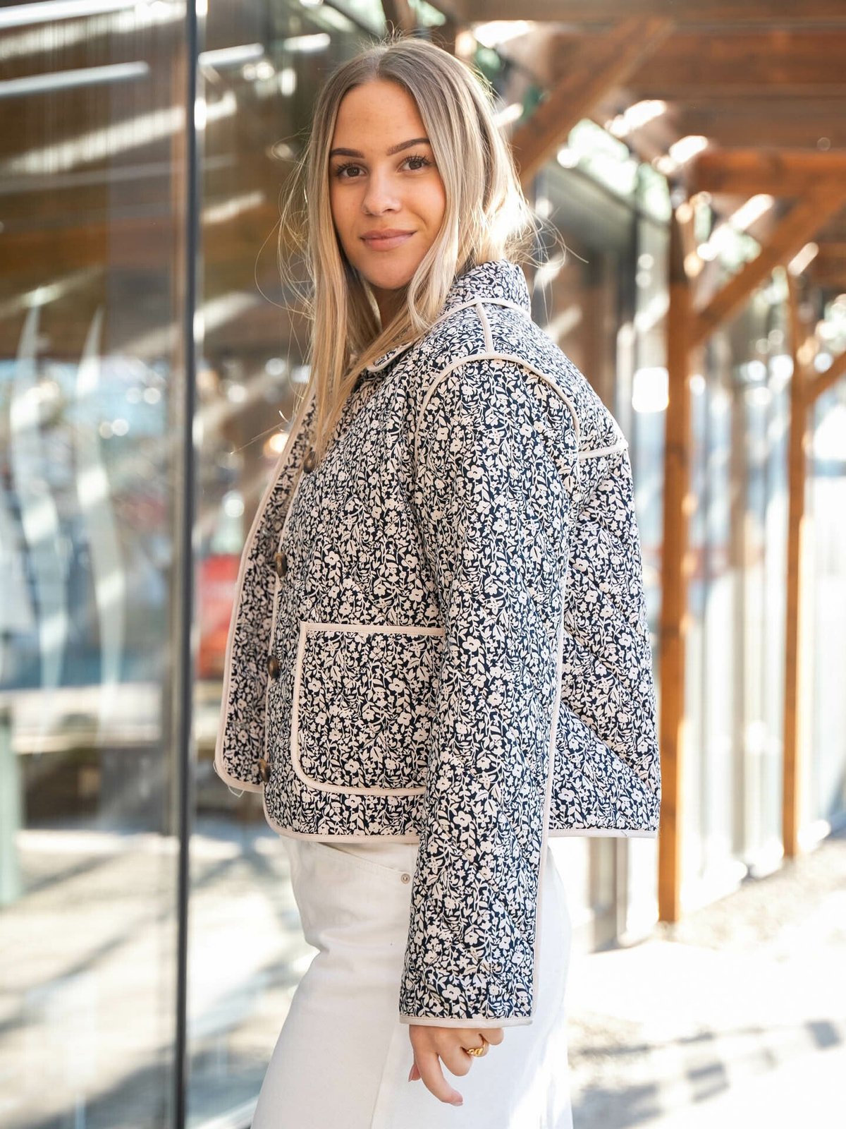 Y.A.S Rinna Long Sleeve Padded Jacket Navy Blazer / Rinna Print