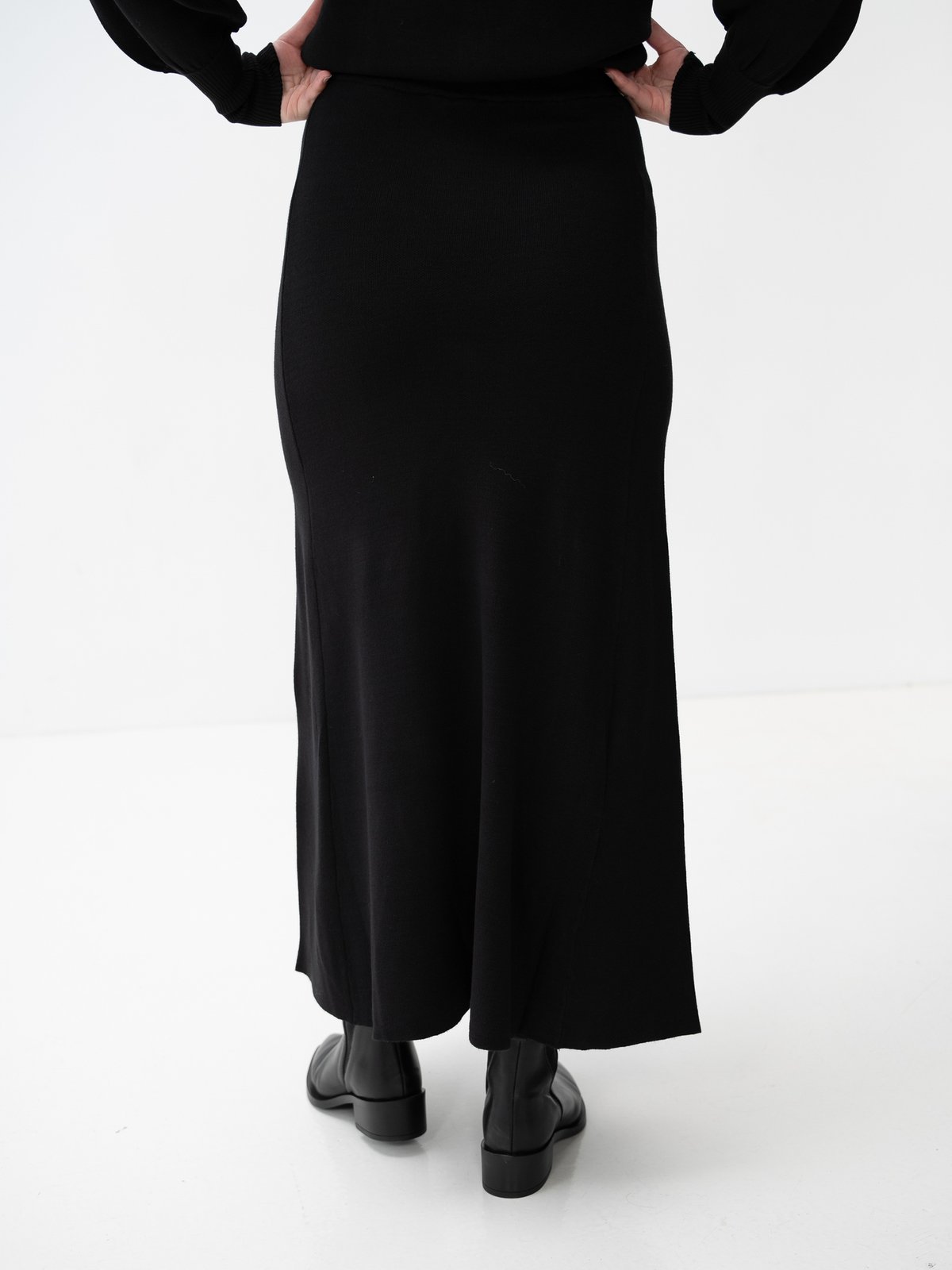 Y.A.S Fonny High Waist Ankle Skirt Black