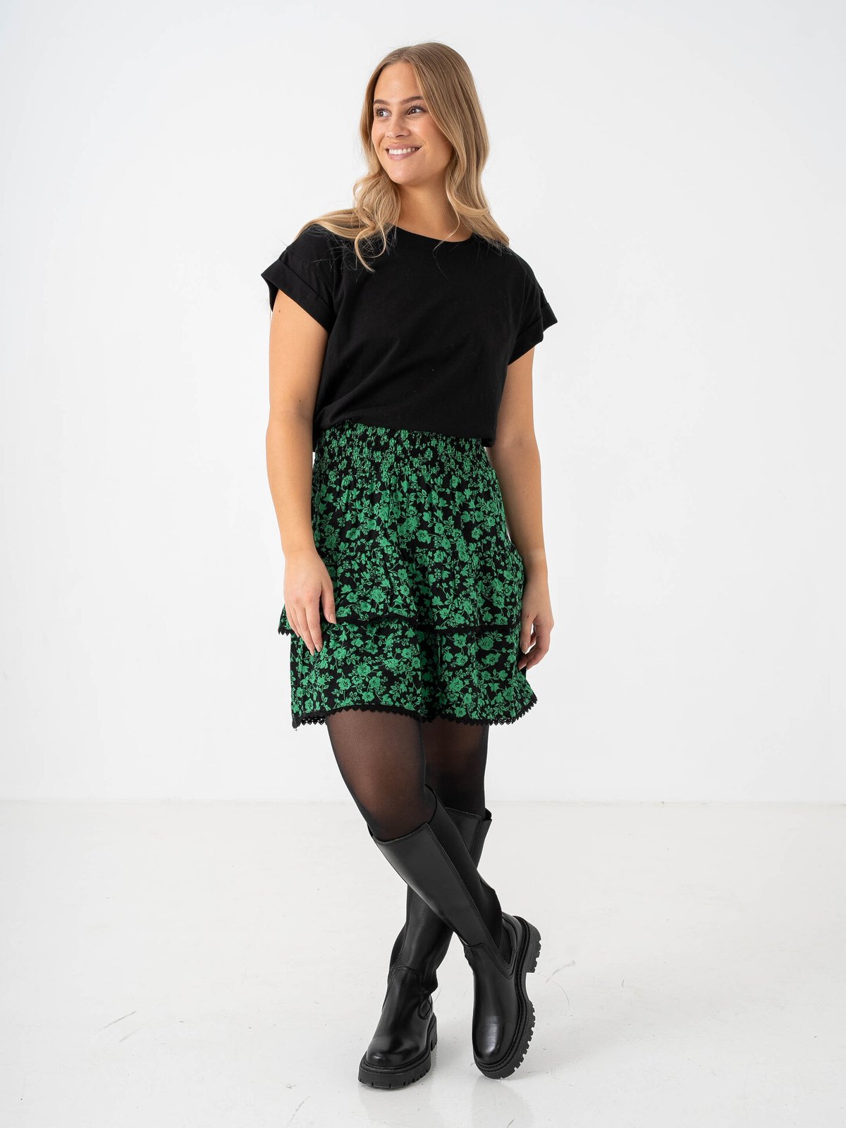 Y.A.S Tilera High Waist Smock Skirt Black/Tilera Fir