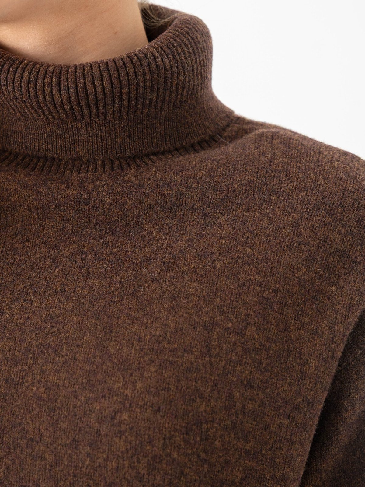 Y.A.S Emila 2/4 Roll Neck Knit Pullover Chocolate Brown