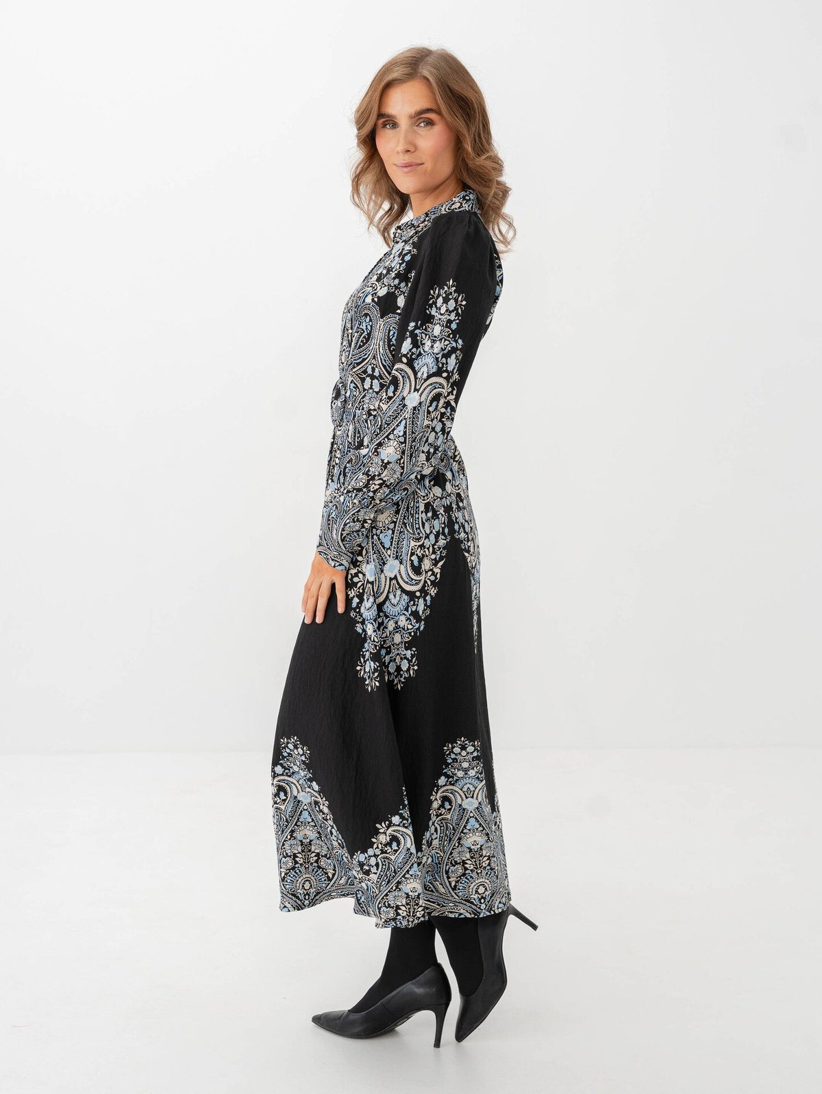 Y.A.S Birma Long Sleeve Long Shirt Dress Black Birma Print