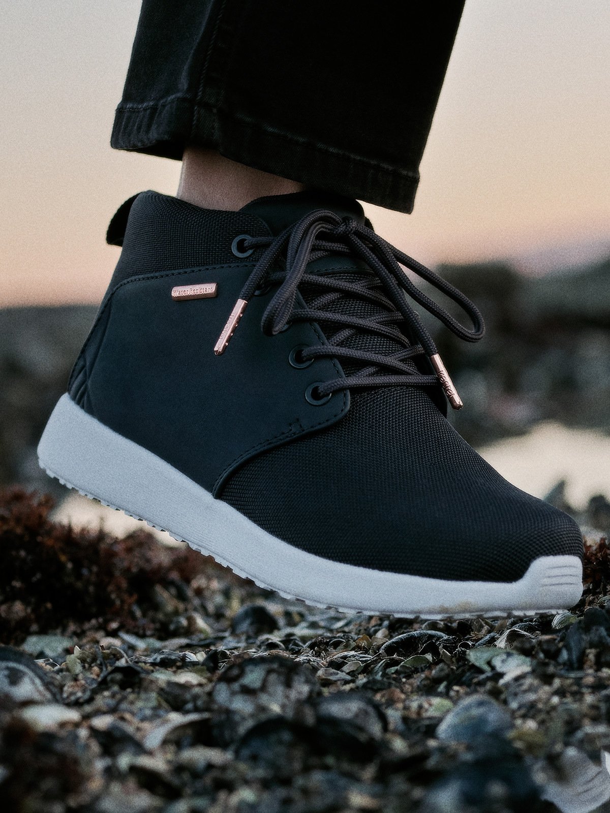 Kastel Madla Water Resistant Coal Black