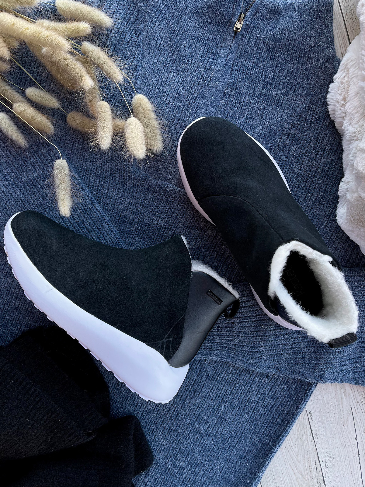 Kastel Røros Leather Water Resistant Coal Black