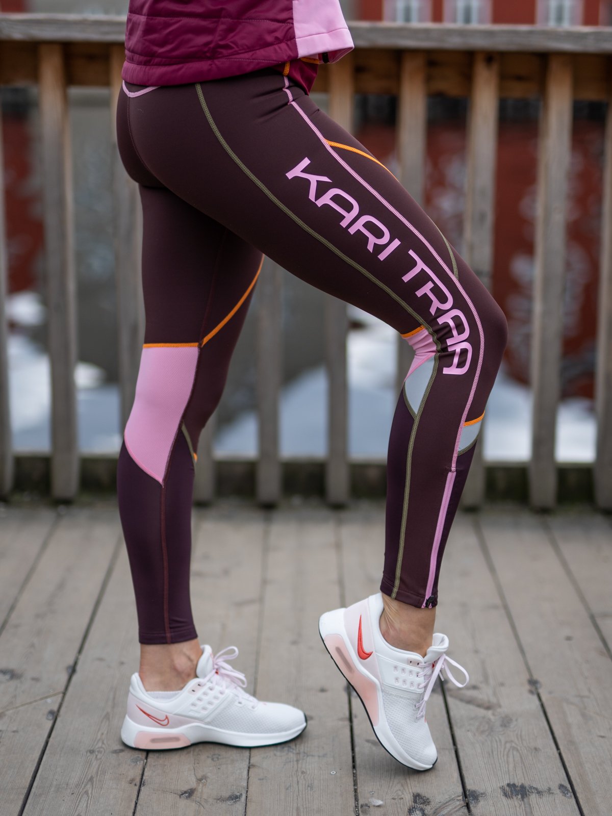 Kari Traa Louise Tights Burgunder med lyserosa detaljer