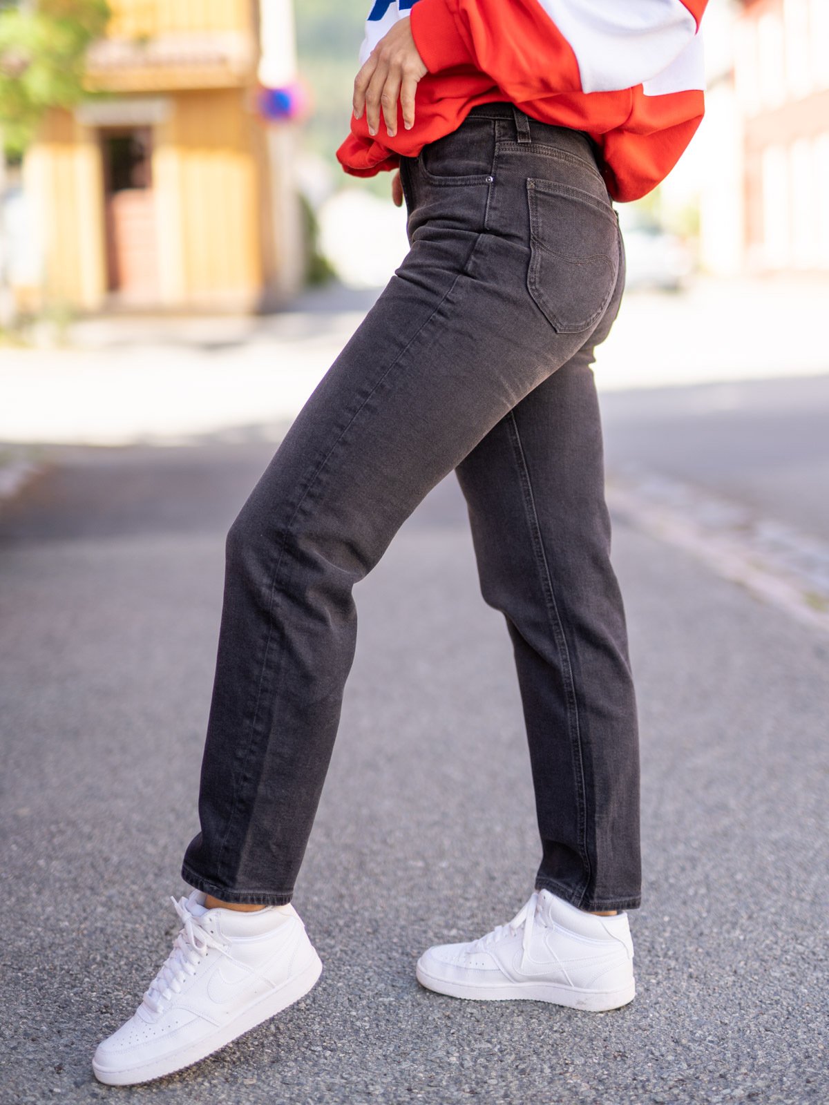 Lee Carol Straight Captain Black