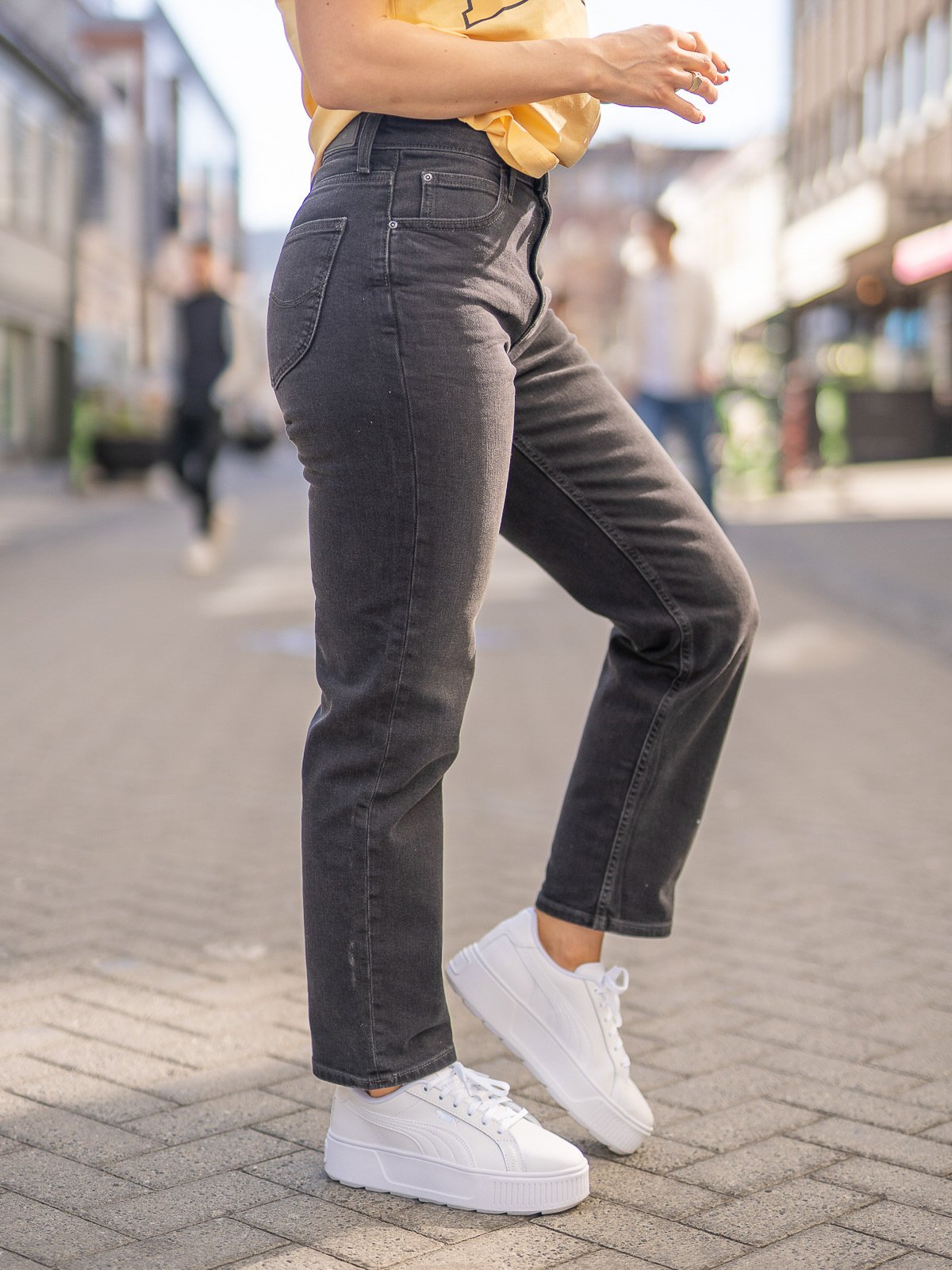 Lee Carol Straight Captain Black