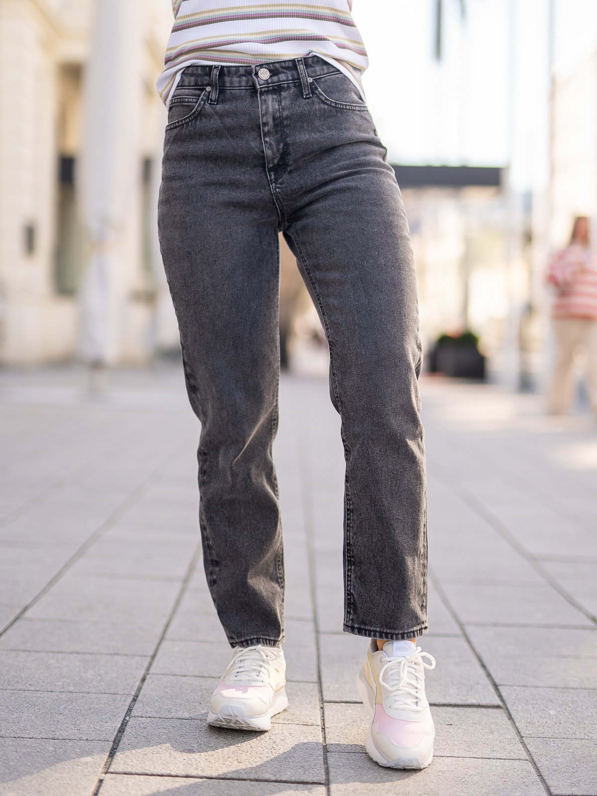 Lee Carol Straight Visual Ashton