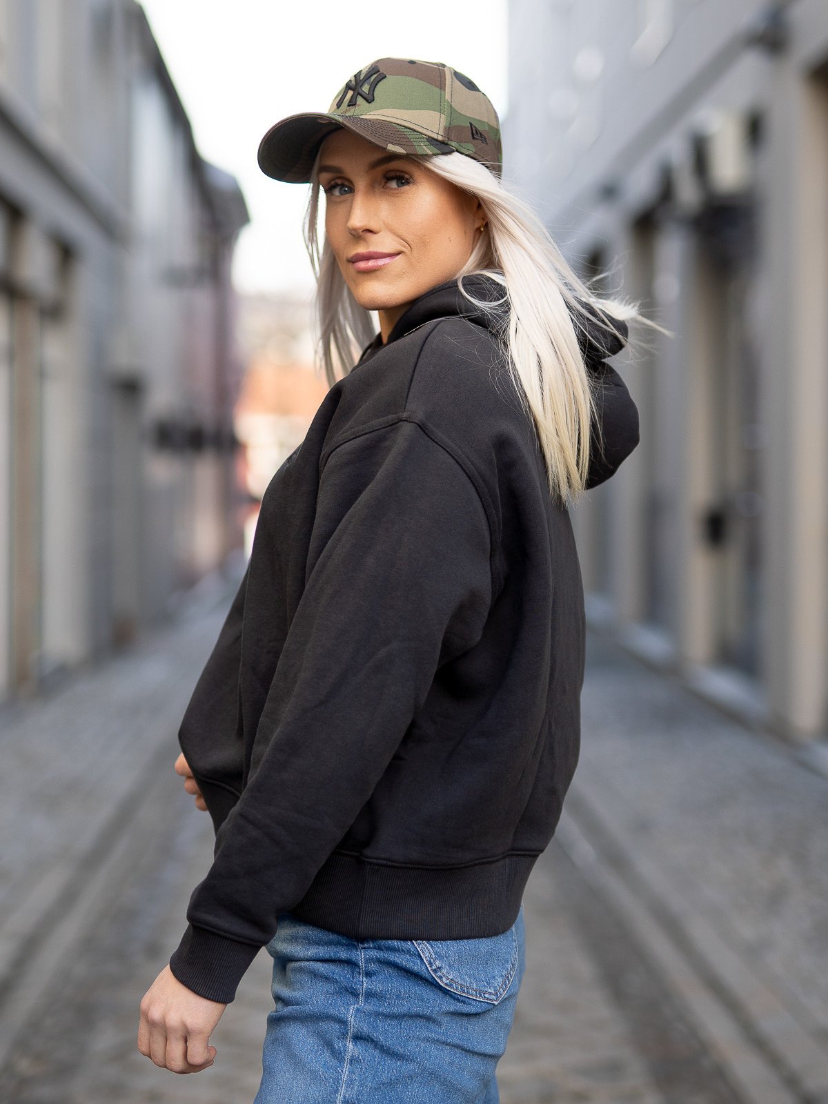 Lee Essential Hoodie Washed Black