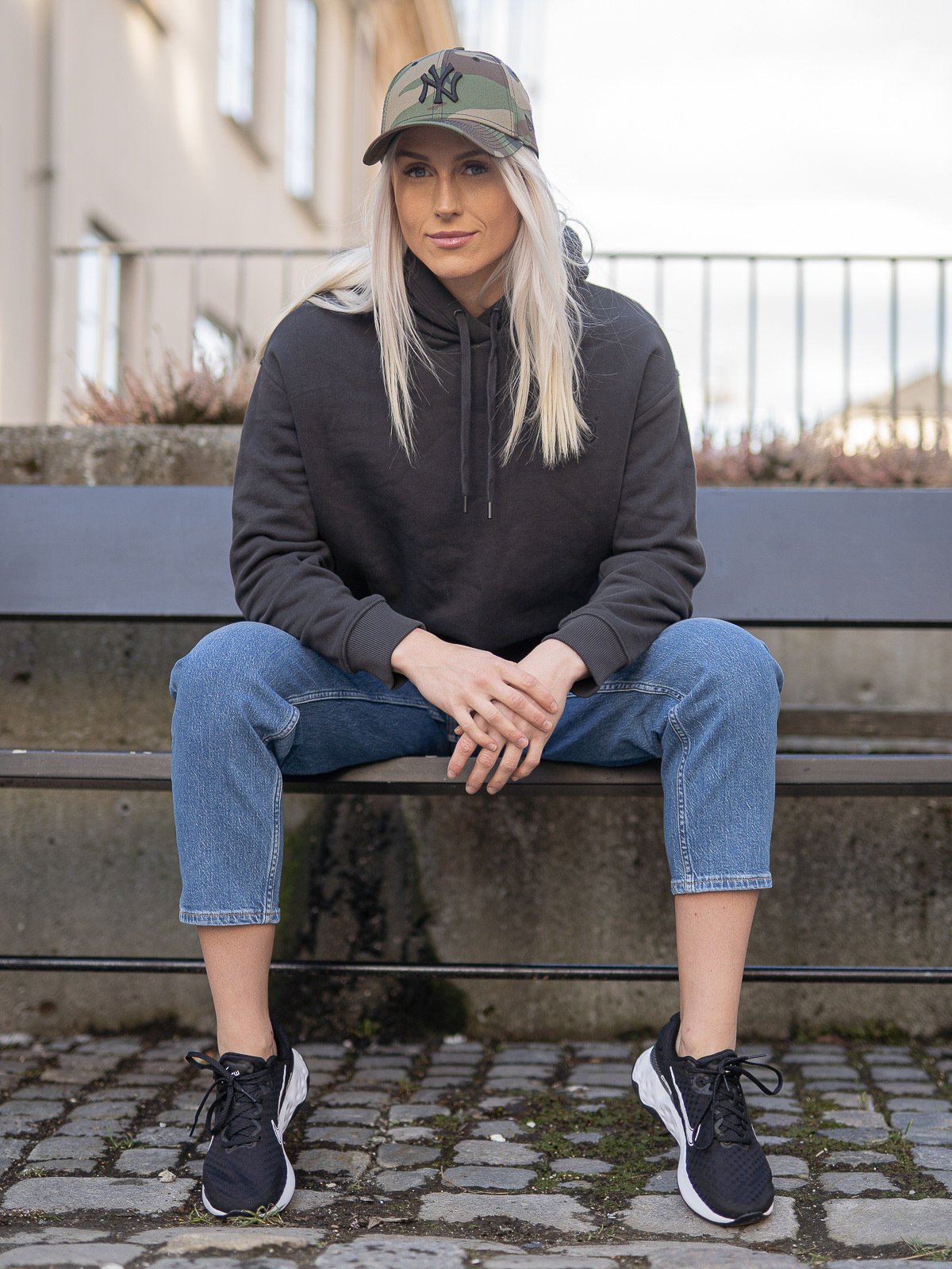 Lee Essential Hoodie Washed Black