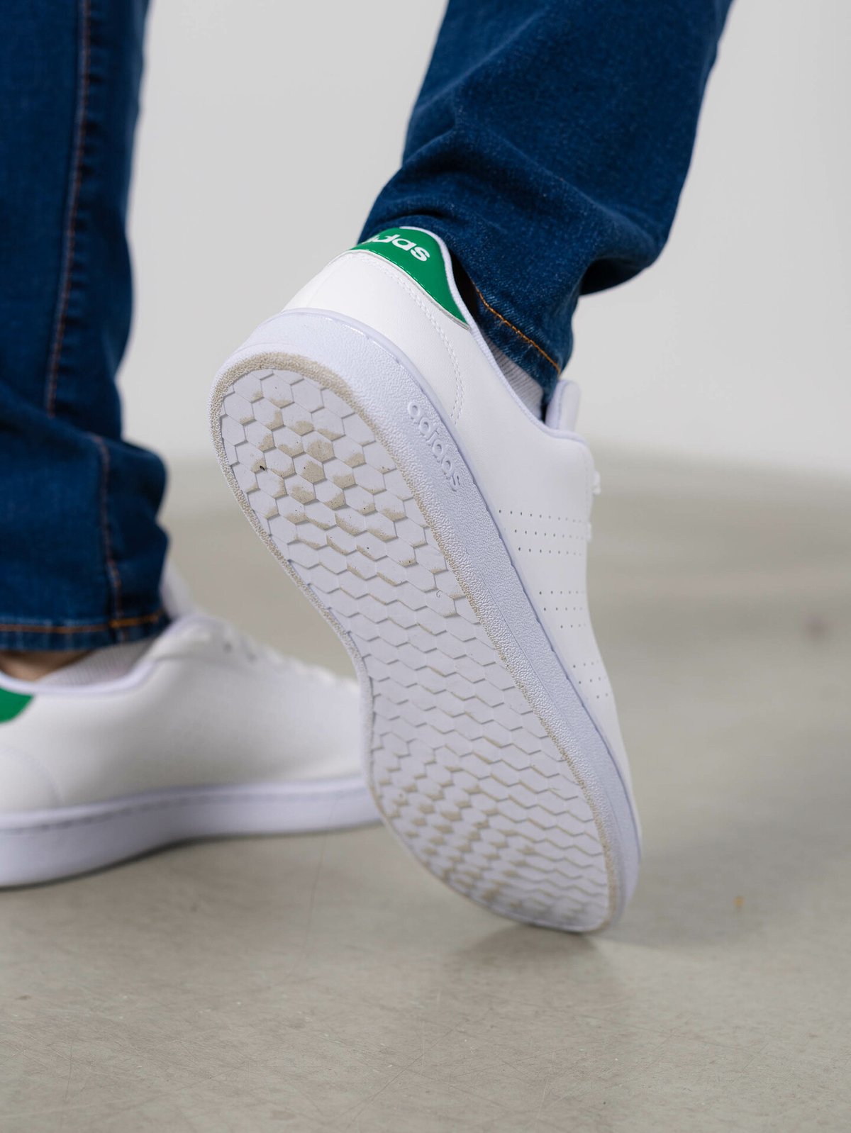 adidas Advantage Hvit