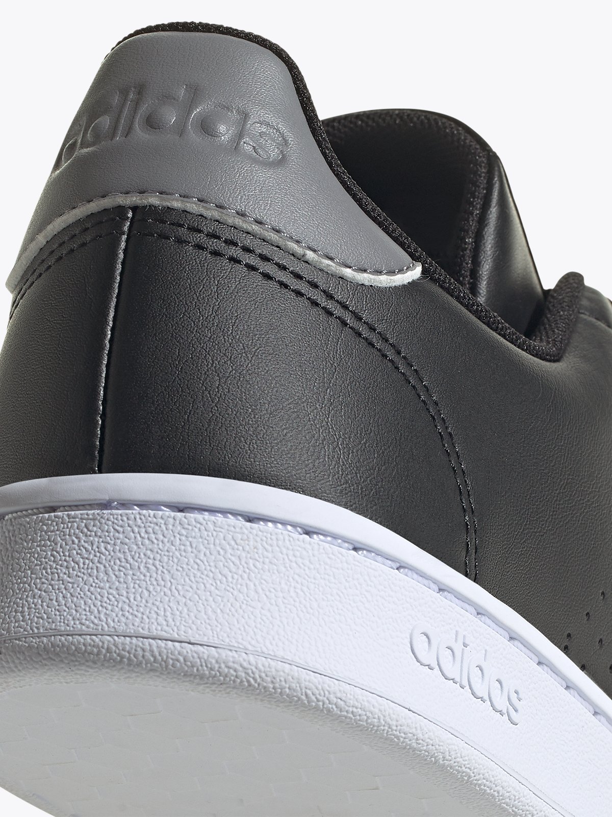 adidas Advantage Sort