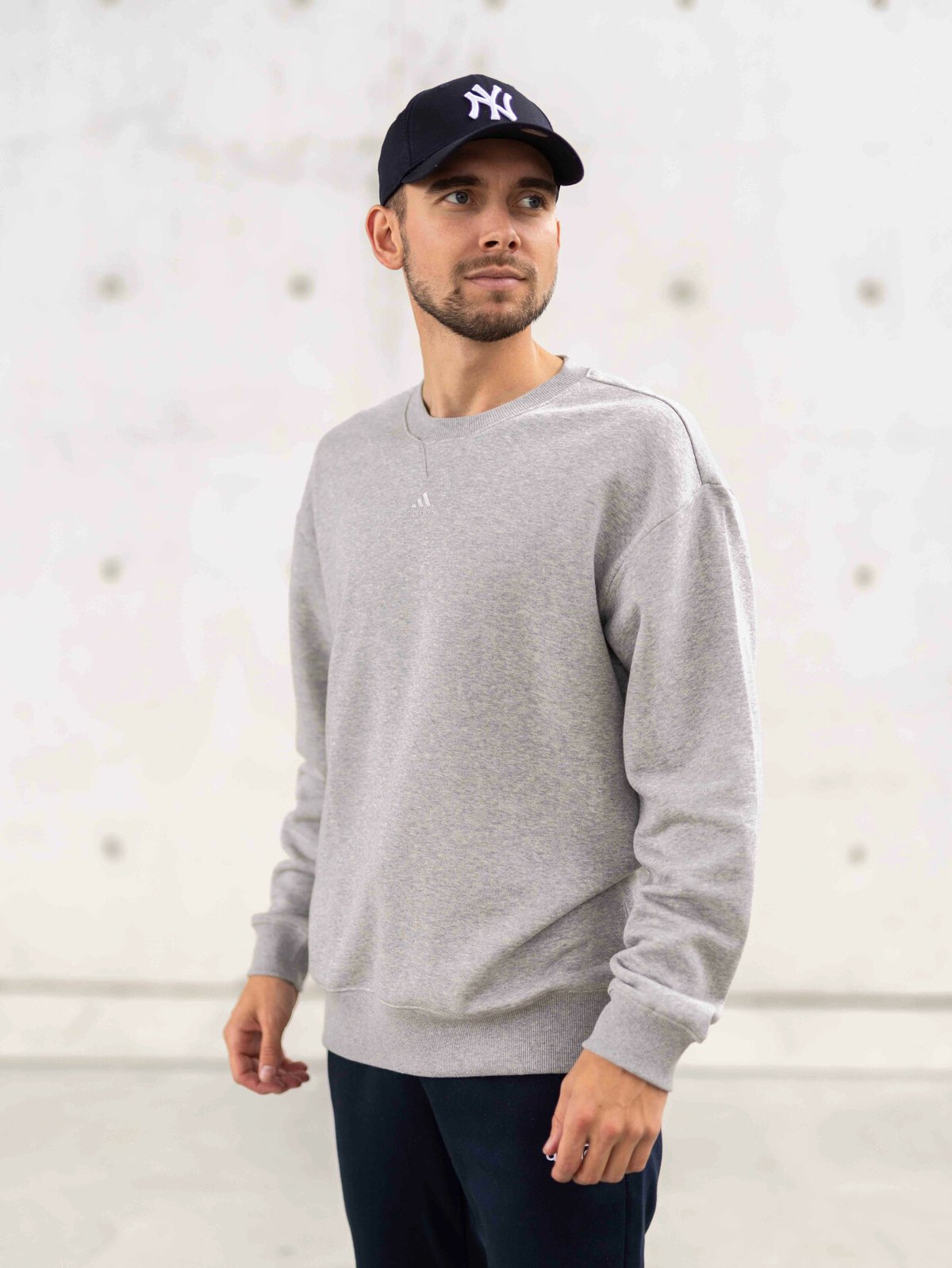 adidas All SZN Sweater Grå