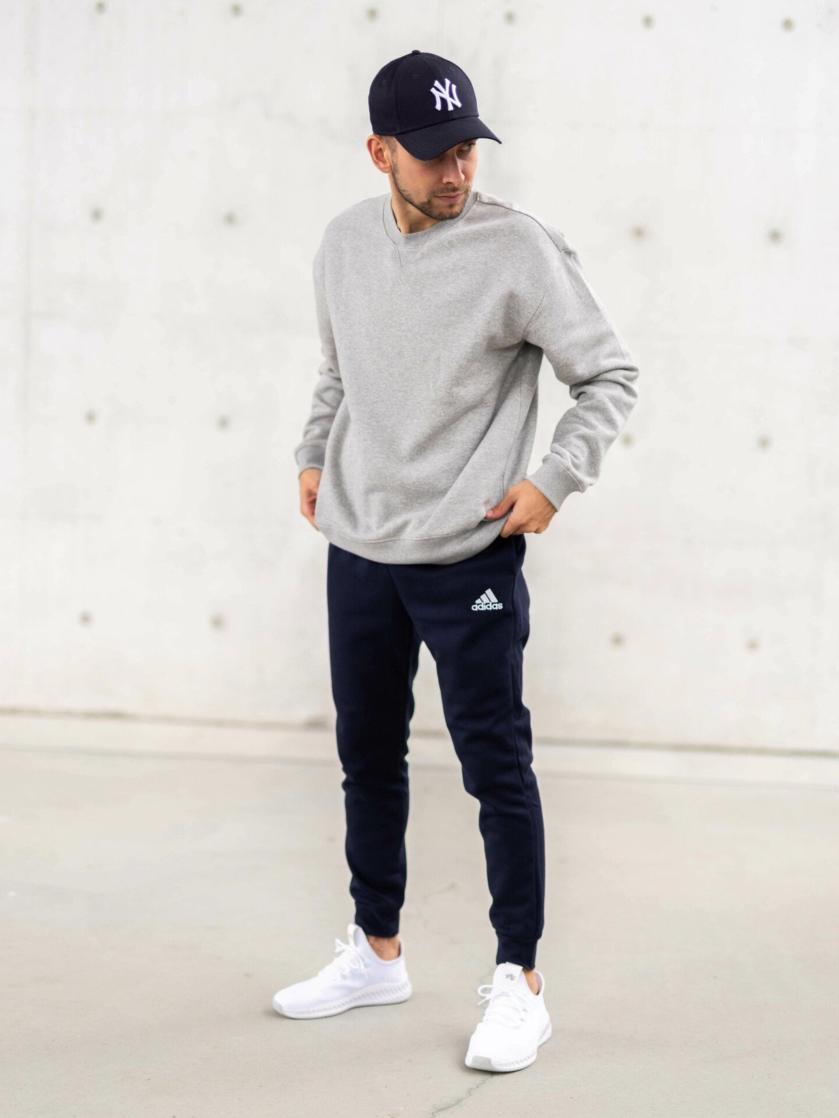 adidas All SZN Sweater Grå