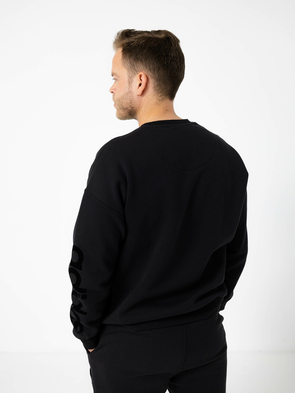 adidas Caps Sweater Black