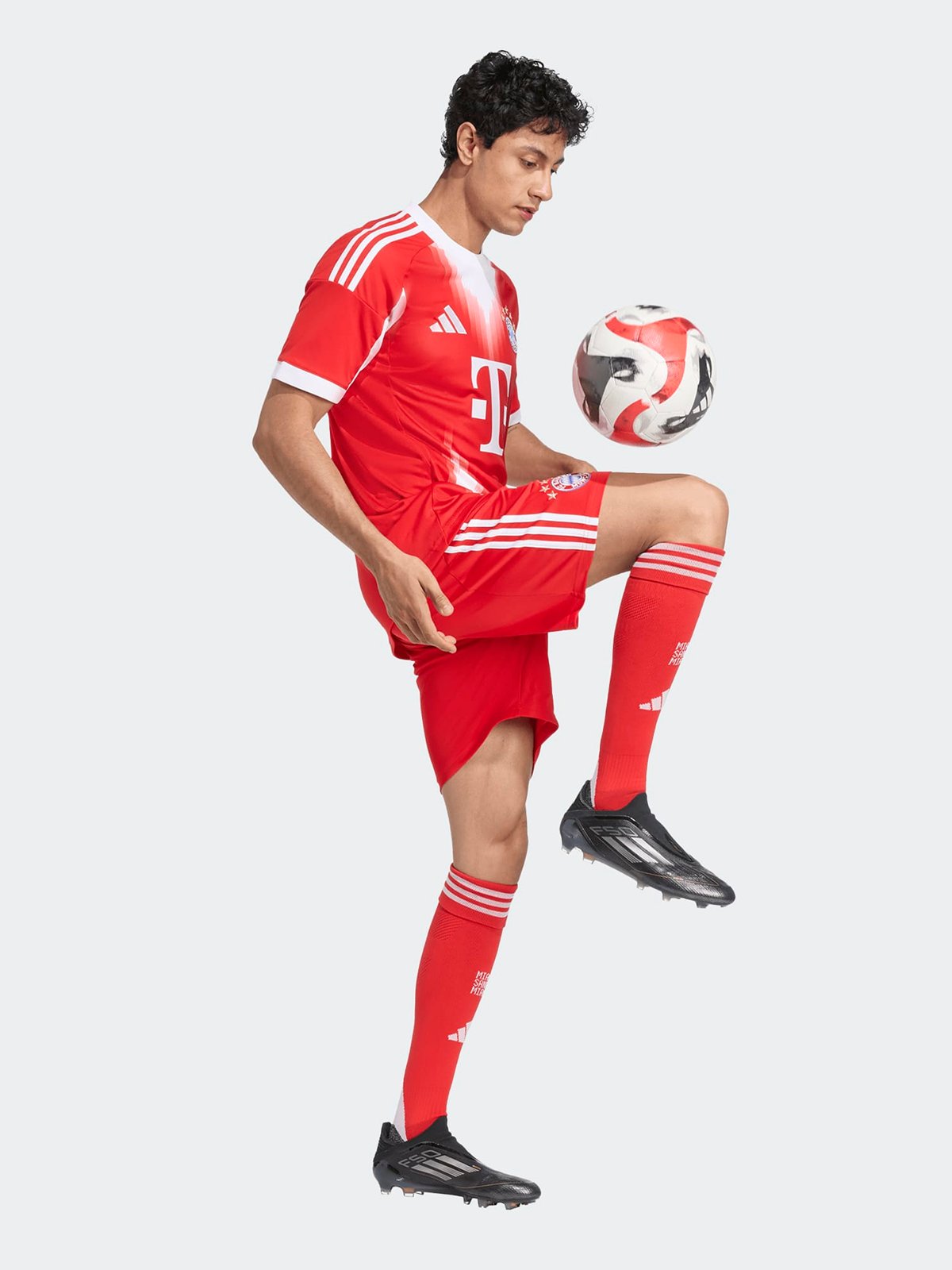 adidas FC Bayern 25/26 Home Shorts Rød