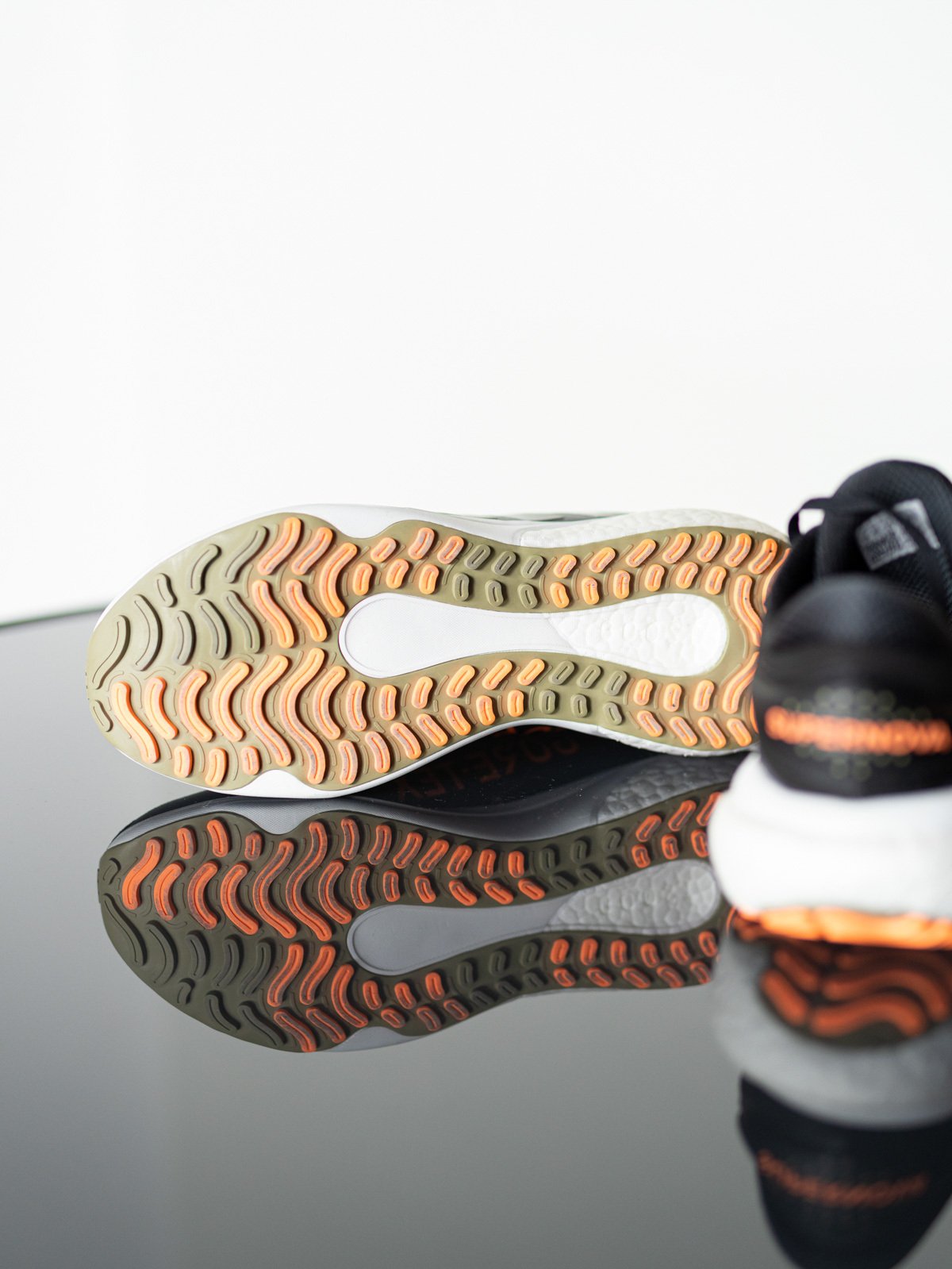 adidas Supernova GTX Core Black / Silver Metallic / Beam Orange