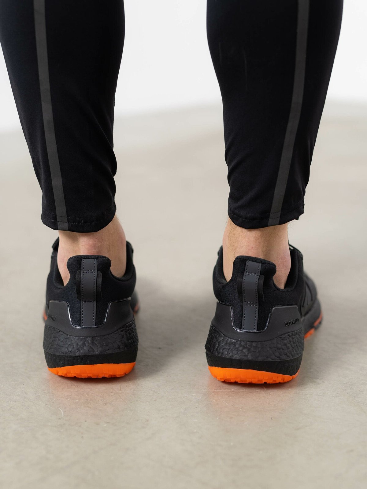 adidas UltraBoost 22 C.RDY II Core Black / Carbon / Impact Orange