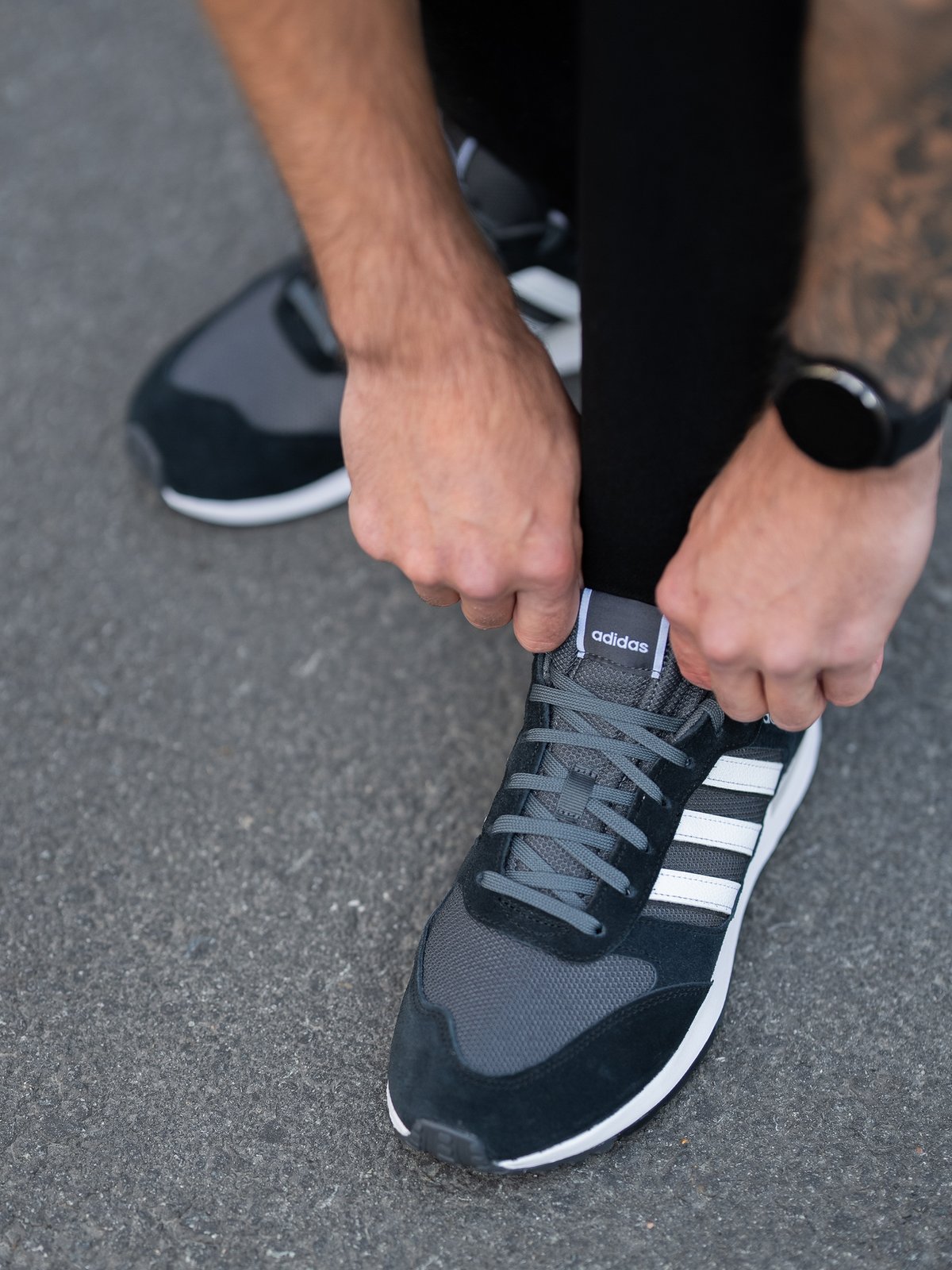 adidas Run 80s Core Black / Cloud White / Grey Six