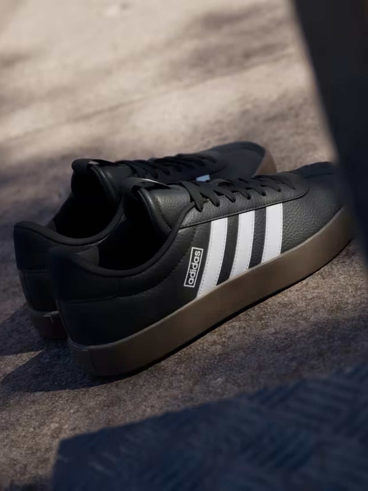 adidas VL Court 3.0 Core Black / Cloud White / Gum