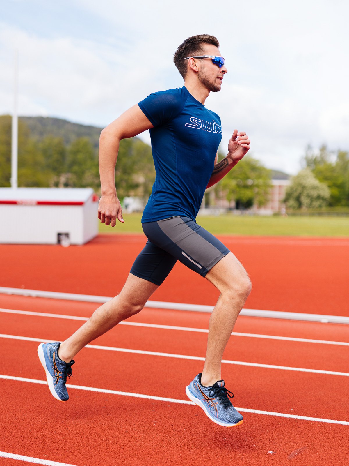 ASICS Gel-Cumulus 24 Black/Shocking Orange