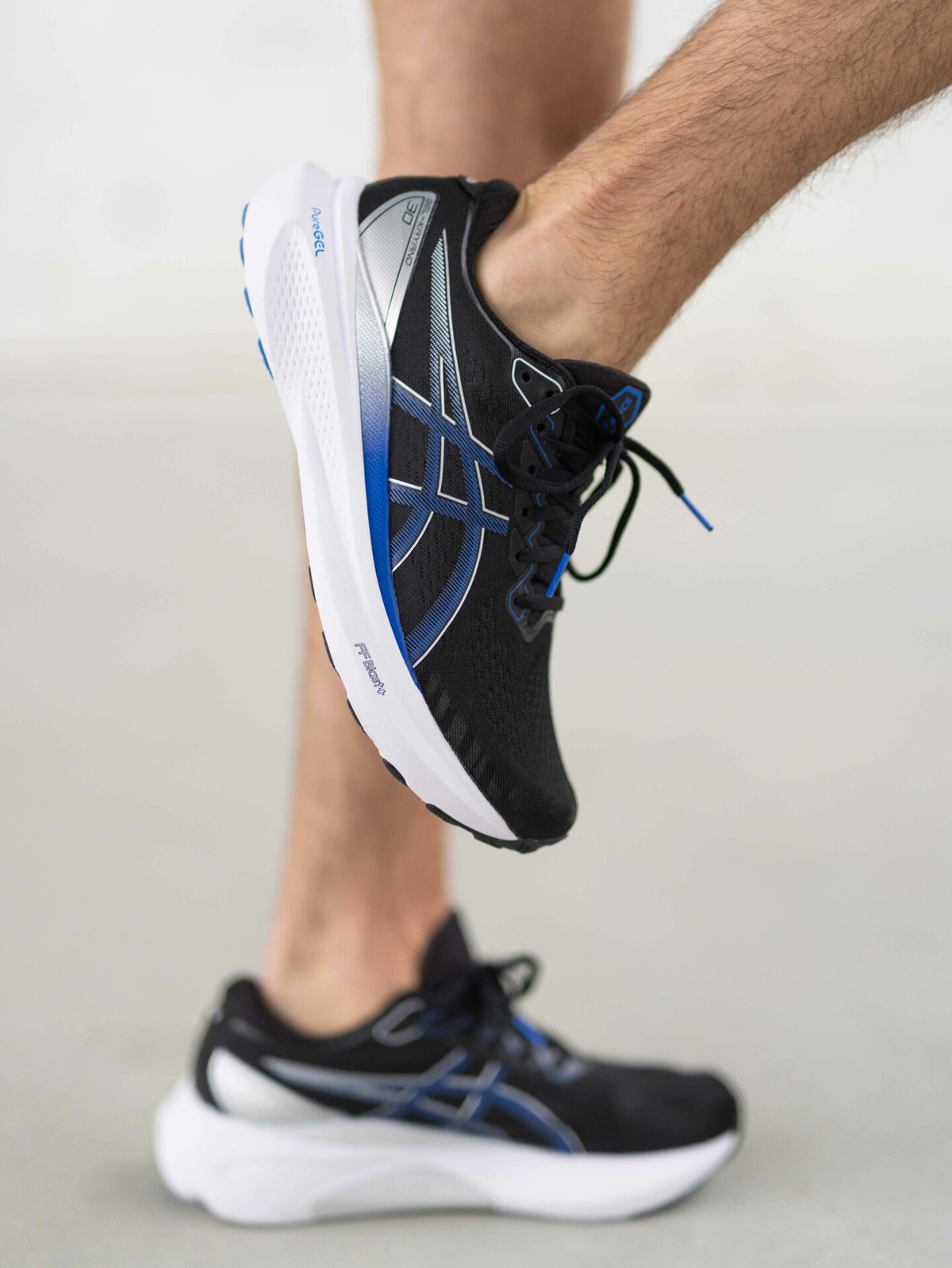 ASICS Gel-Kayano 30 Black/Illusion Blue