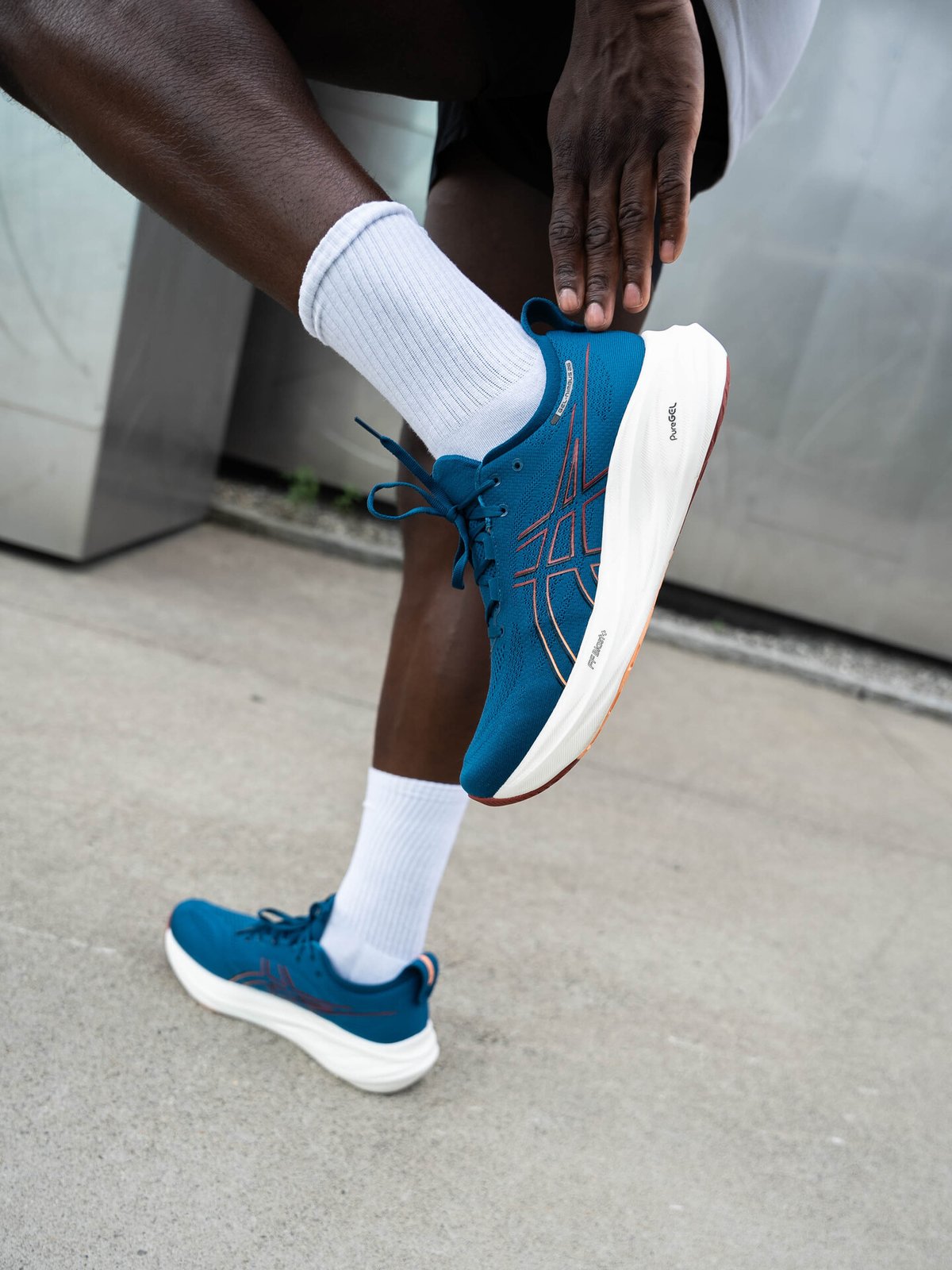ASICS Gel-Nimbus 26 Rich Navy / Faded Orange
