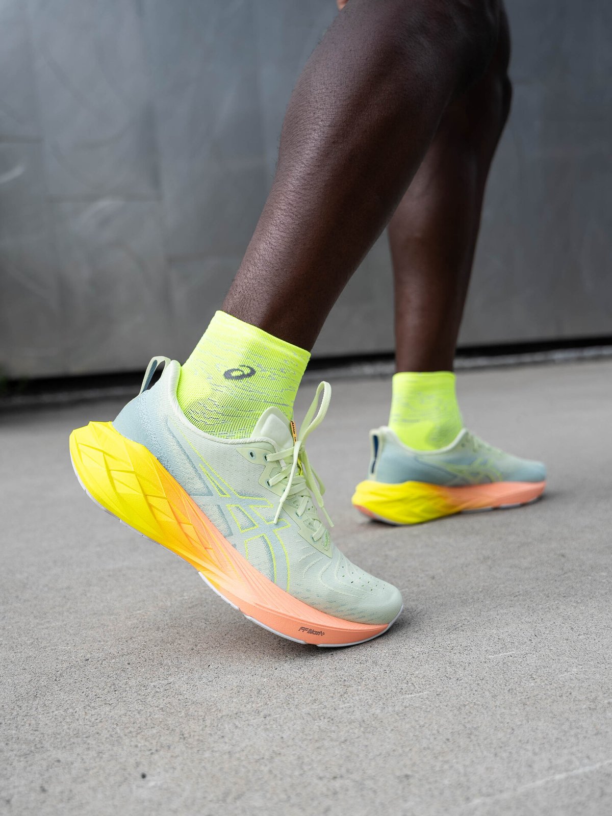 ASICS Novablast 4 Paris Cool Matcha / Safety Yellow