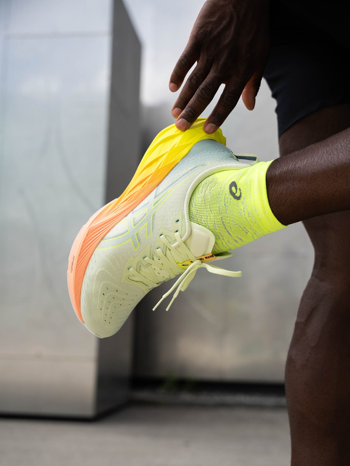 ASICS Novablast 4 Paris Cool Matcha / Safety Yellow