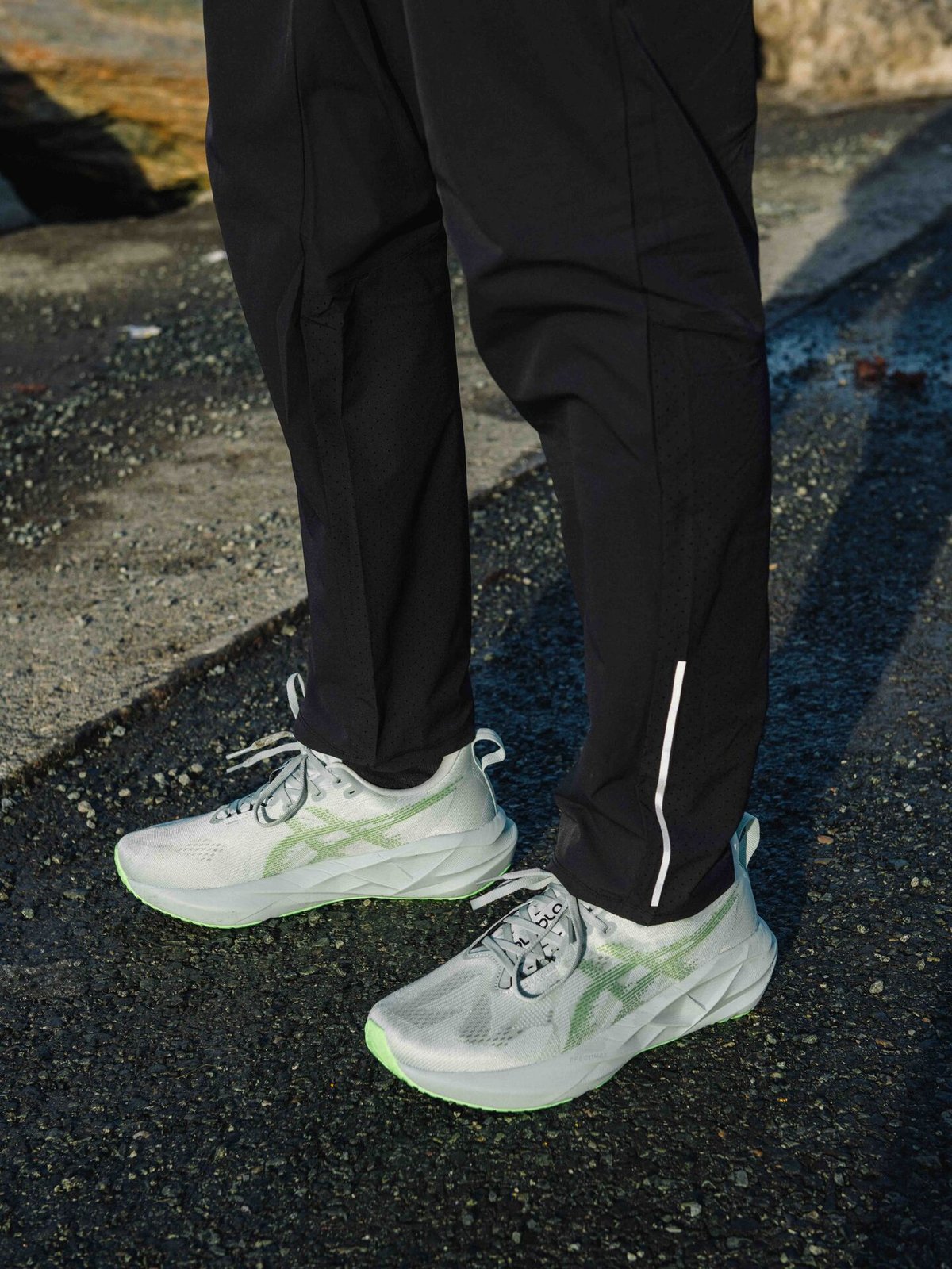 ASICS Novablast 5 Cold Moss / Light Orange