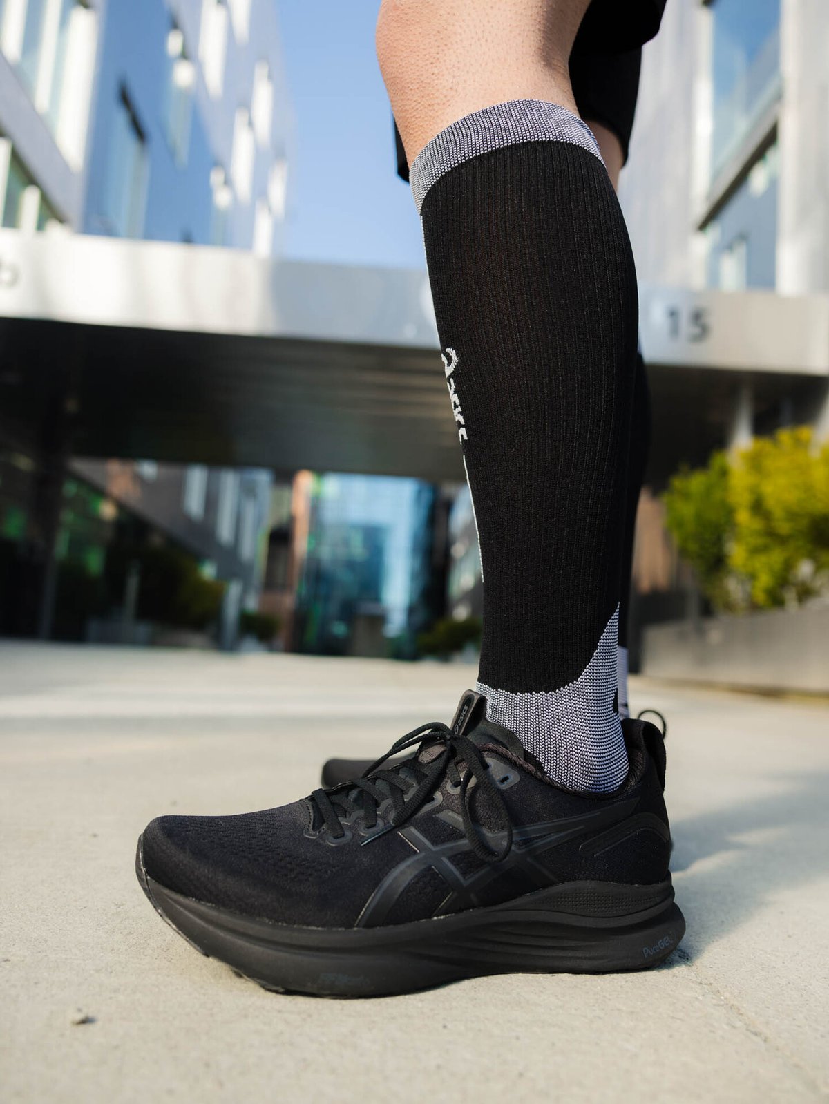 ASICS Gel-Kayano 32 Black/Graphite Grey