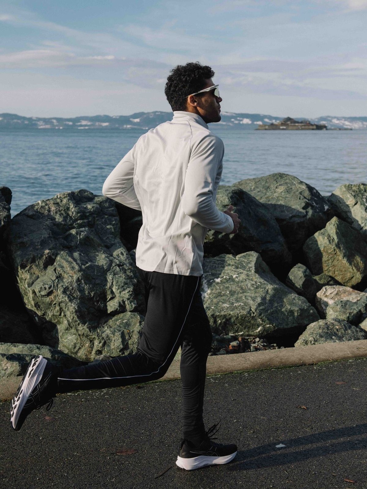 ASICS Gel-Kayano 32 Black / White