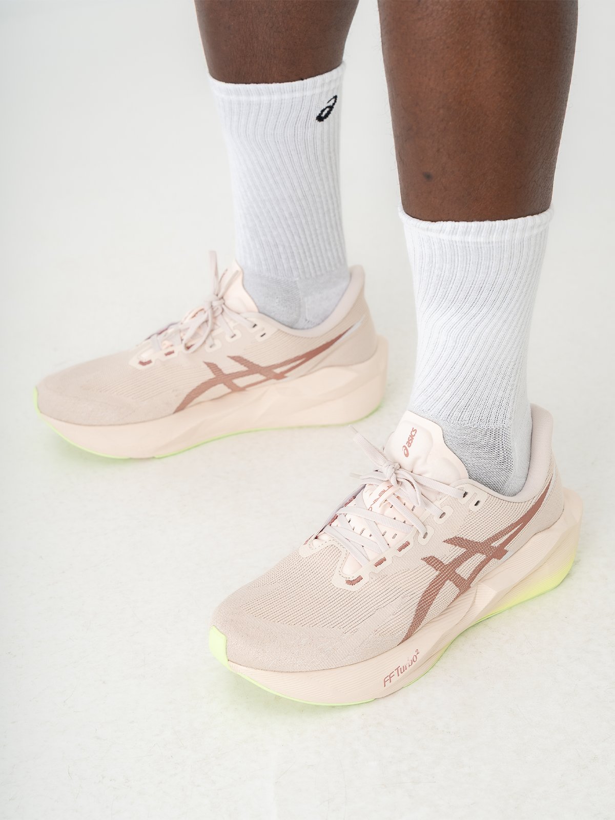 ASICS Novablast 6 Rose Dust / Illuminate Yellow