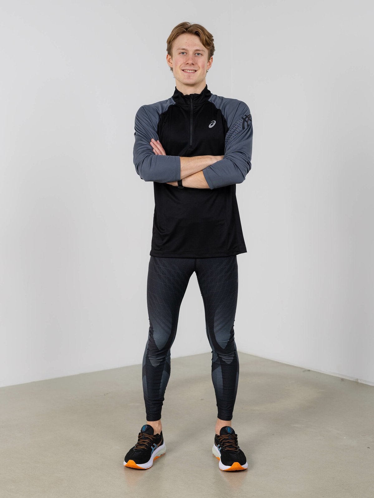 ASICS Icon Long Sleeve 1/2 Zip Performance Black/Carrier Grey