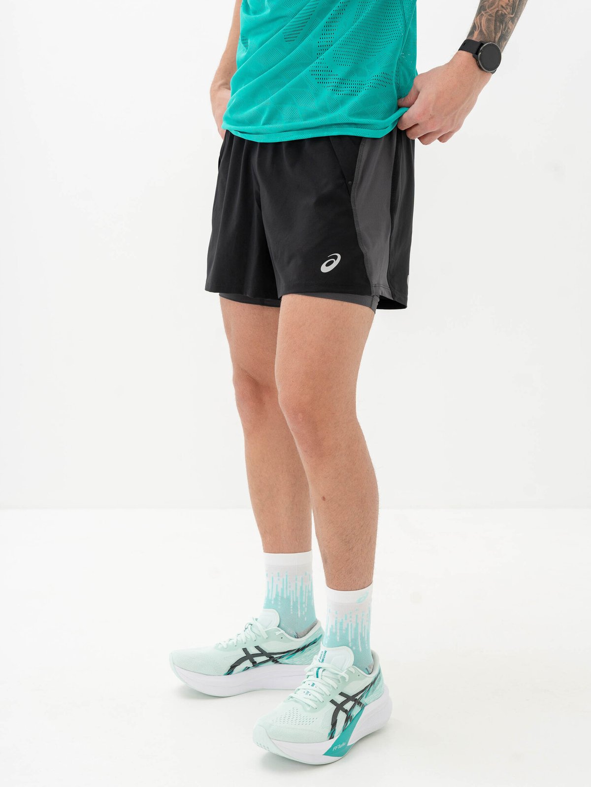 ASICS Road 2n1 5in Shorts Performance Black / Graphite Grey