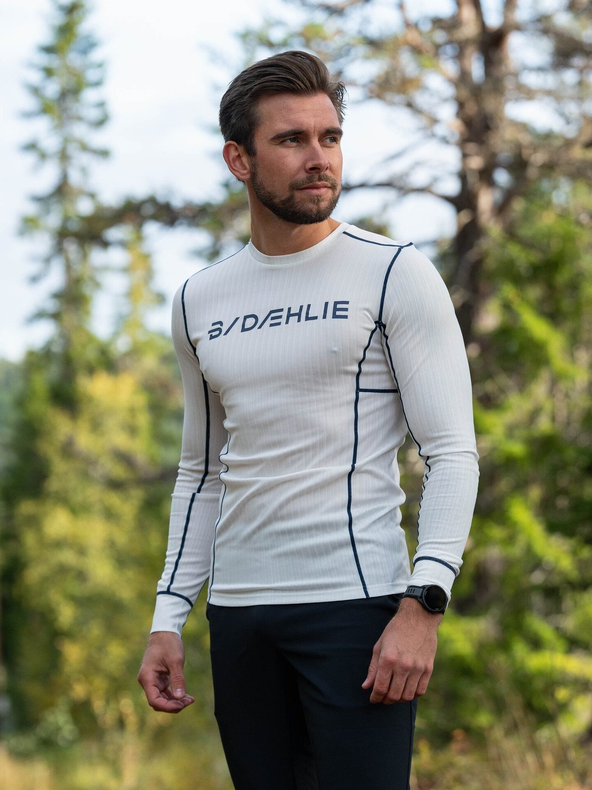 Dæhlie Training Tech Long Sleeve Brilliant White / Dark Denim