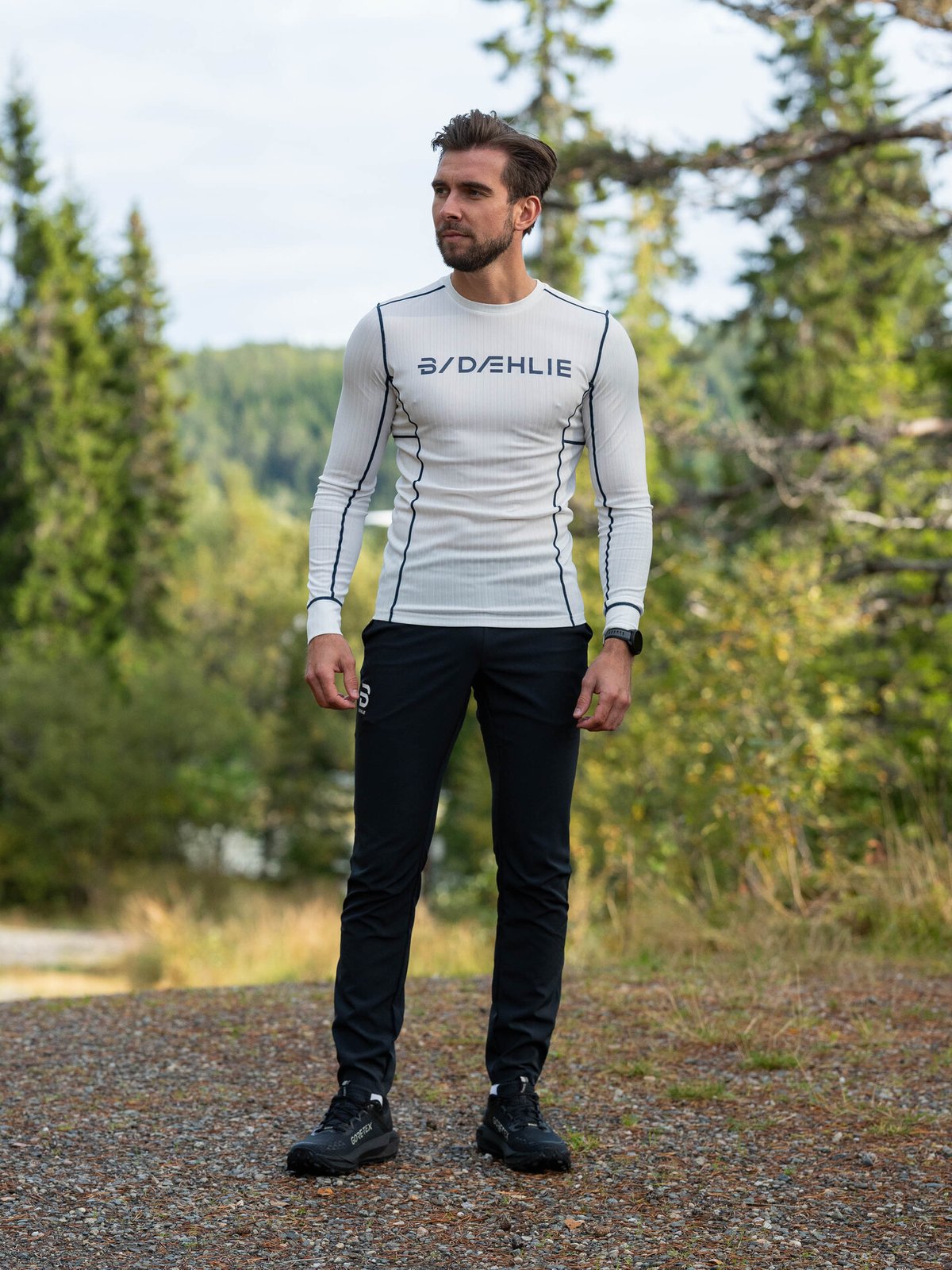 Dæhlie Training Tech Long Sleeve Brilliant White / Dark Denim