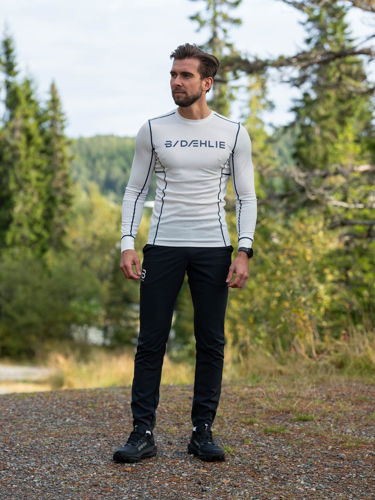Dæhlie Training Tech Long Sleeve Brilliant White / Dark Denim