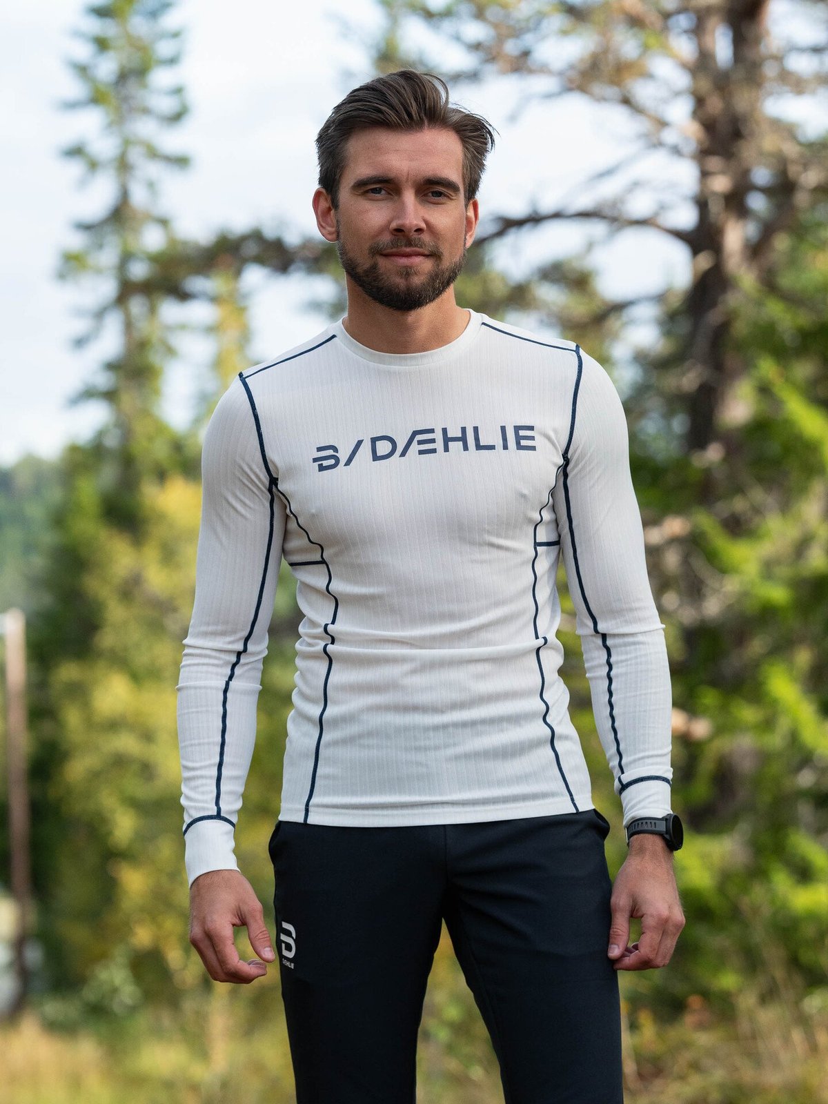 Dæhlie Training Tech Long Sleeve Brilliant White / Dark Denim