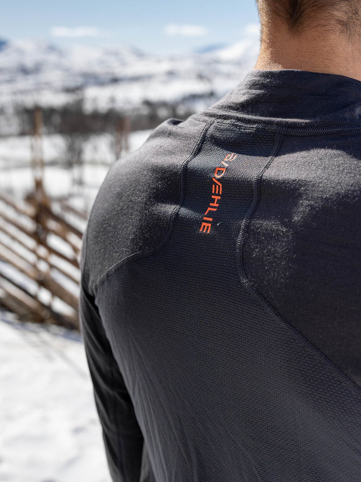 Dæhlie Performance Wool Half-Zip Obsidian