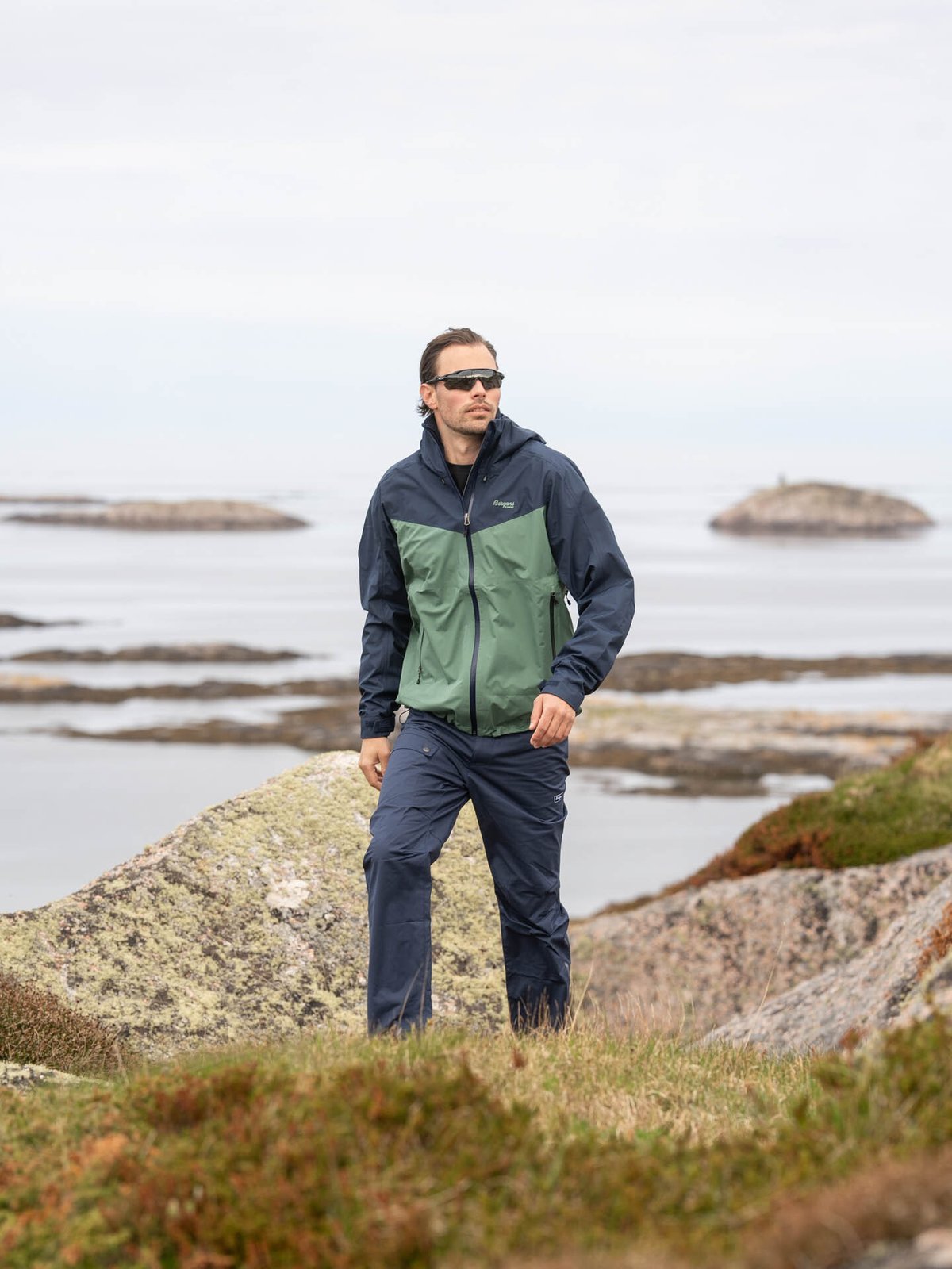 Bergans Skar Light 3-lags Shell Jacket Men Dark Jade Green / Navy Blue