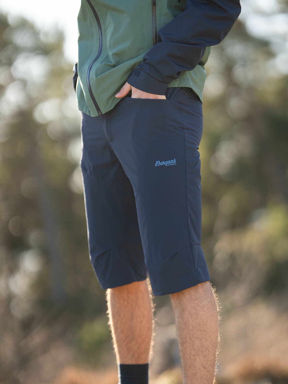 Bergans Vandre Light Softshell Long Shorts Men Navy