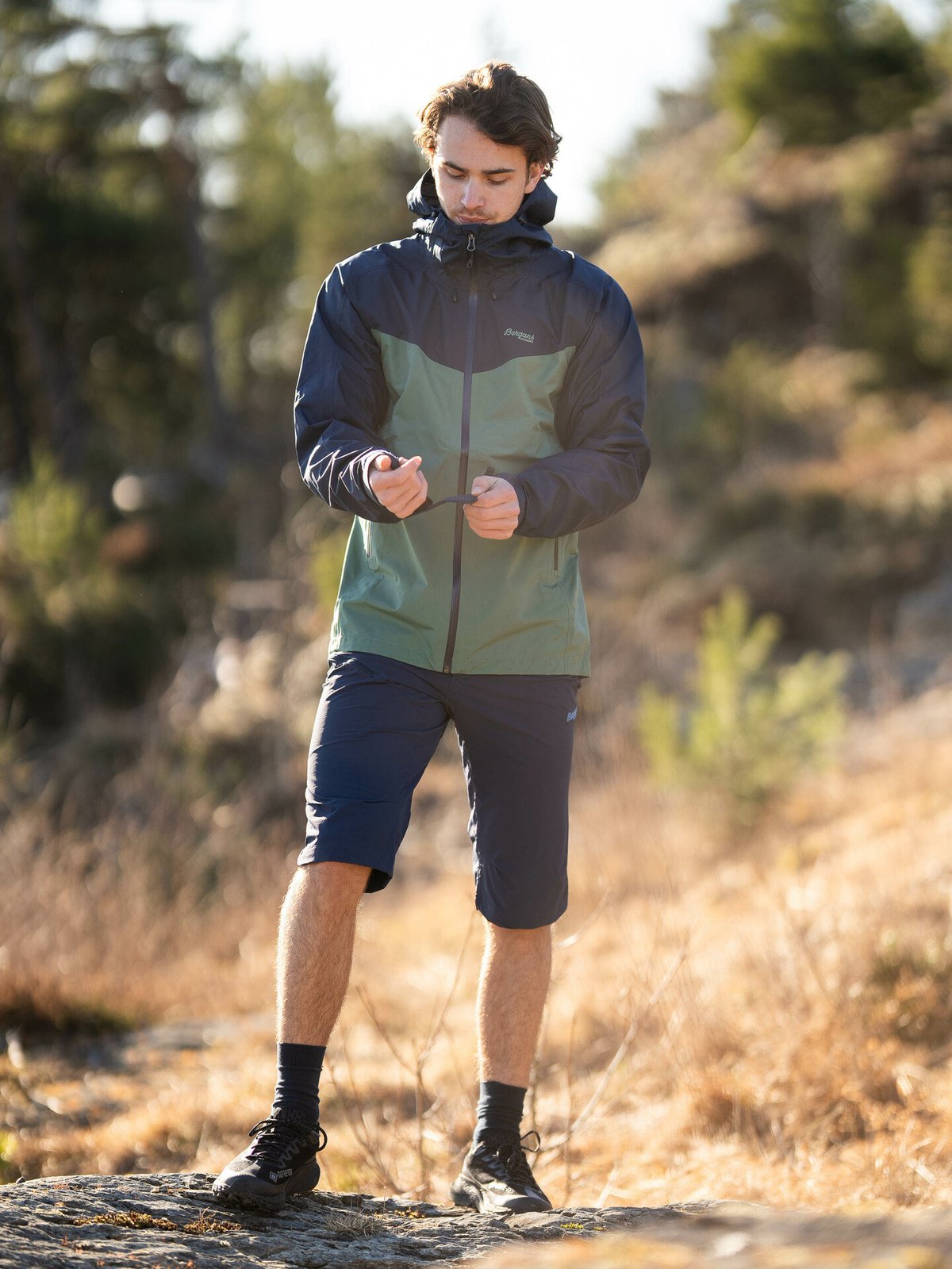 Bergans Vandre Light Softshell Long Shorts Men Navy