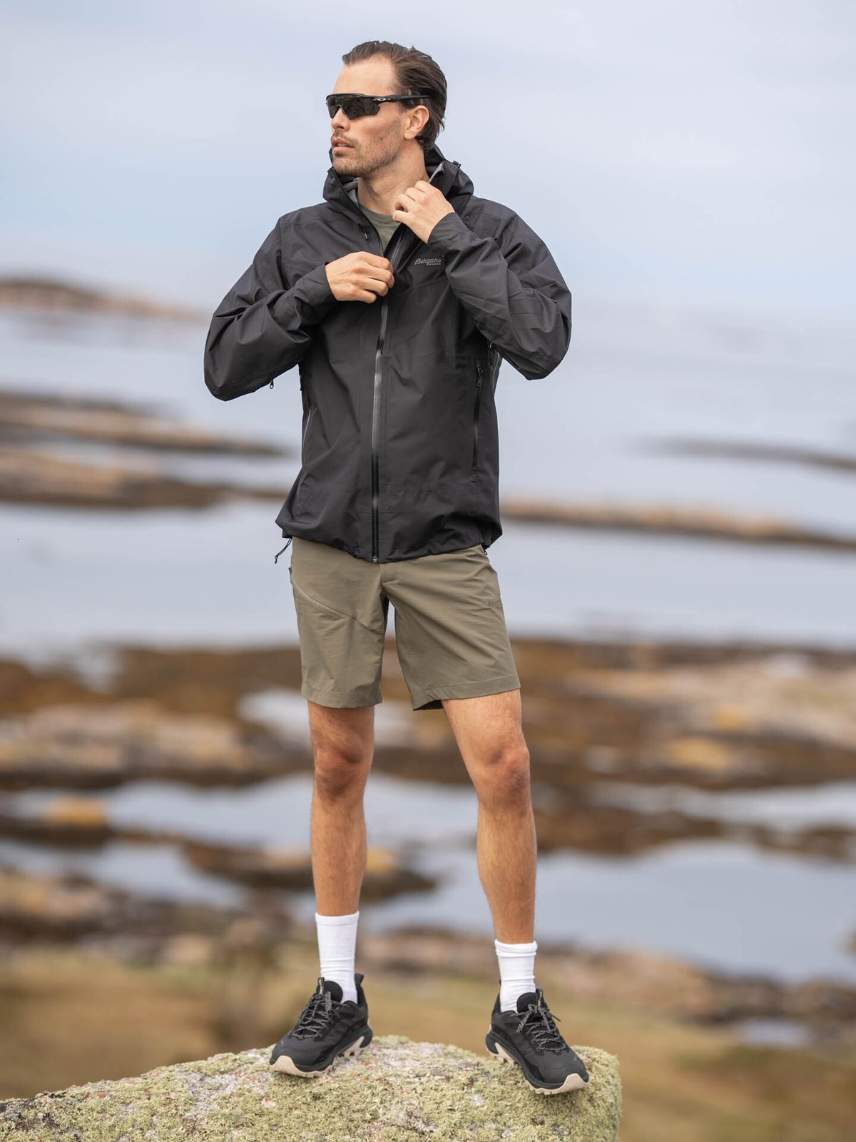 Bergans Vandre Light Softshell Shorts Men Green Mud