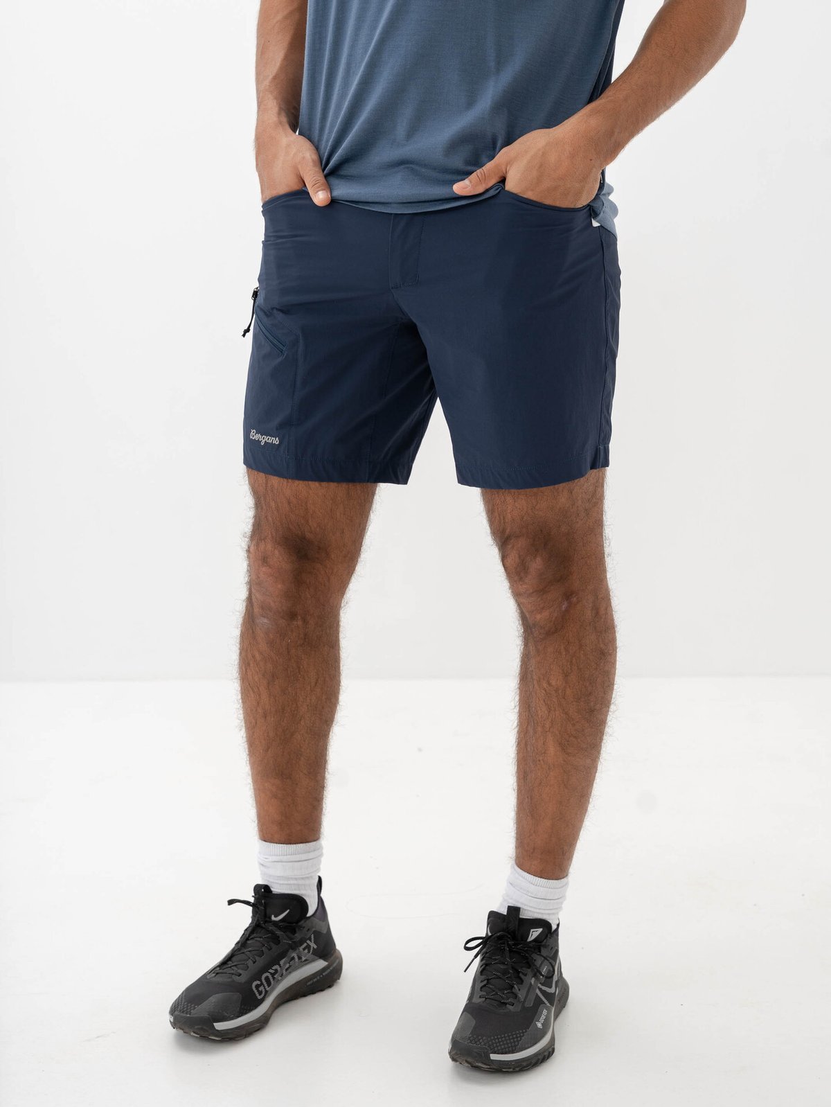 Bergans Vaagaa Light Softshell Shorts Men Navy Blue